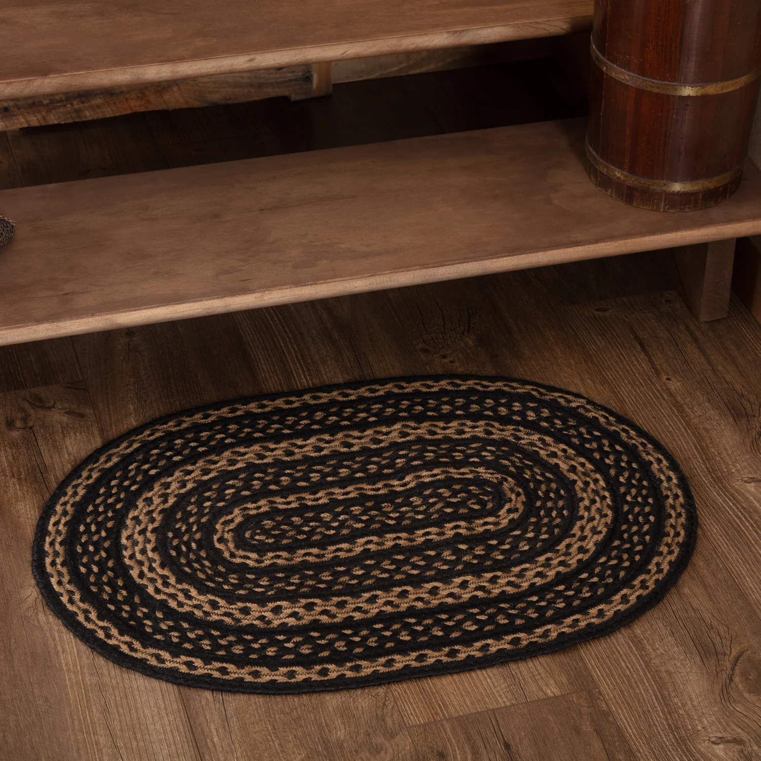 Black & Tan Jute Oval Rug 20" x 30"