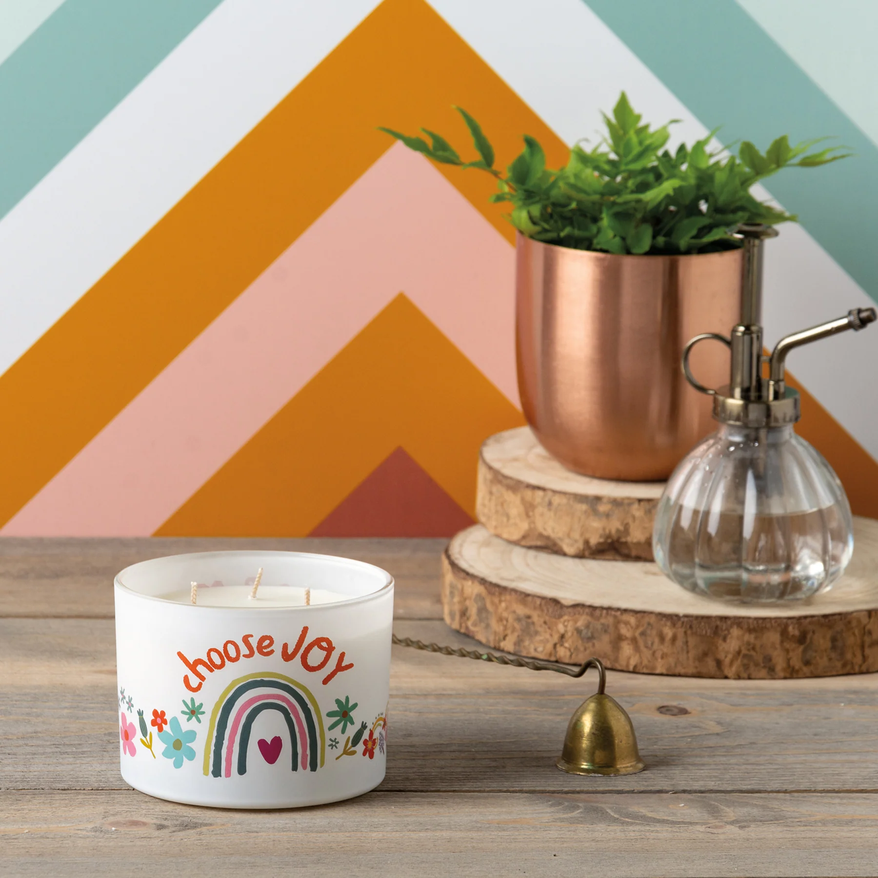 ๐ Choose Joy Rainbow and Flowers 14 oz Jar Candle - Image 3
