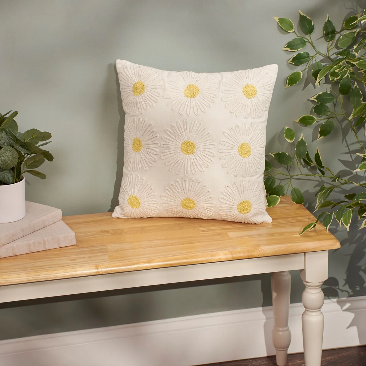 Crochet Daisies 16" Accent Pillow - Image 3