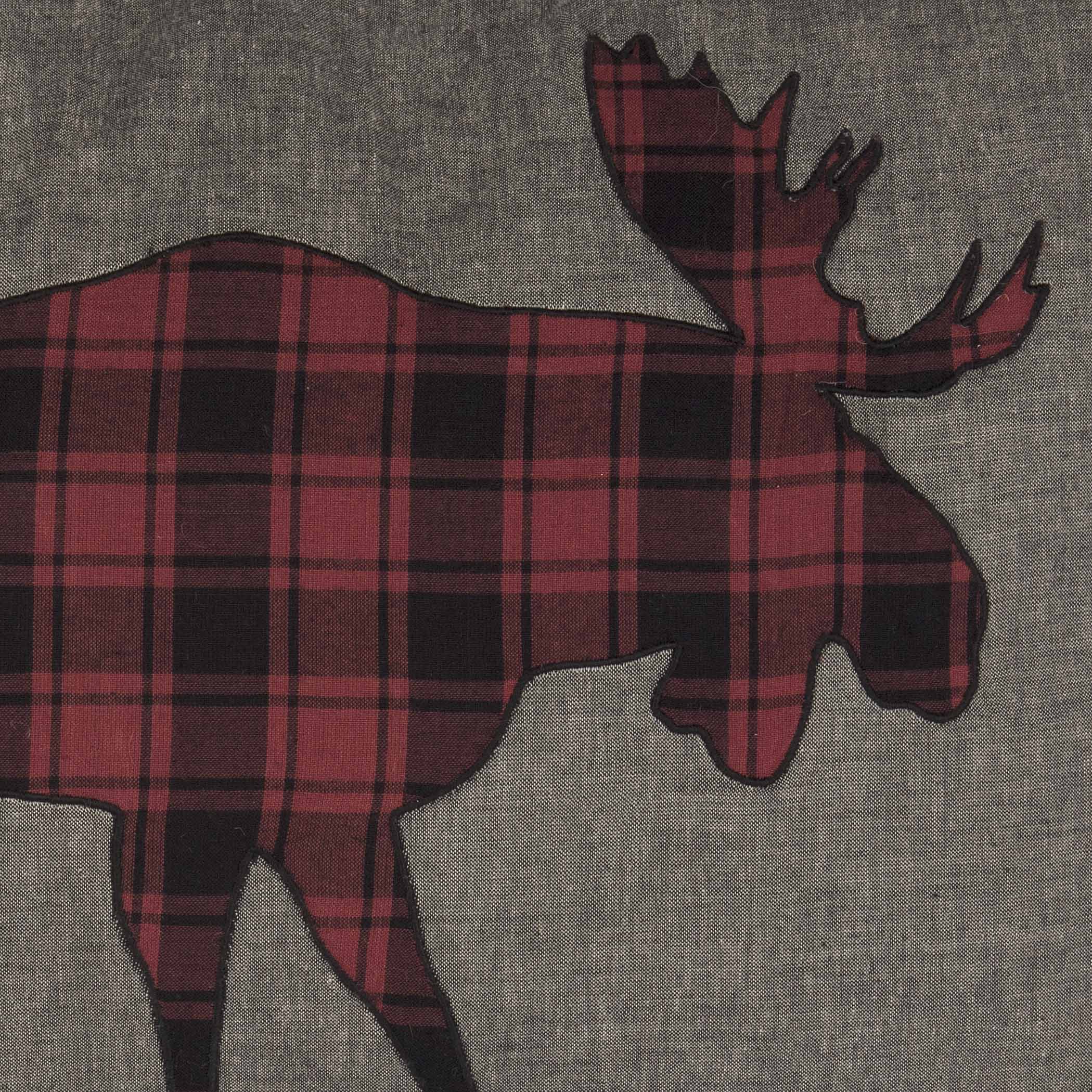 ๐ Cumberland Moose Applique 22" Throw Pillow - Image 5