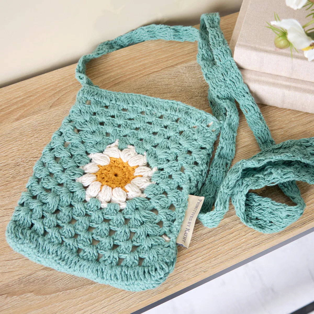 Daisy Crochet Crossbody Bag - Image 2