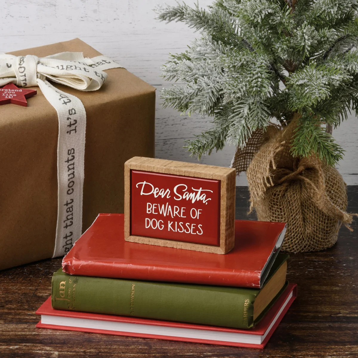 💙 Dear Santa Beware Of Dog Kisses Mini Box Sign - Image 2