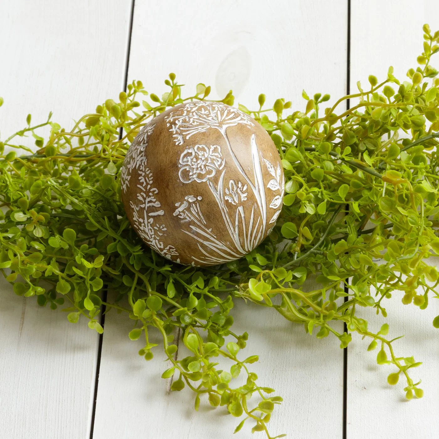 💙 Decorative Accent Ball With Floral Pattern