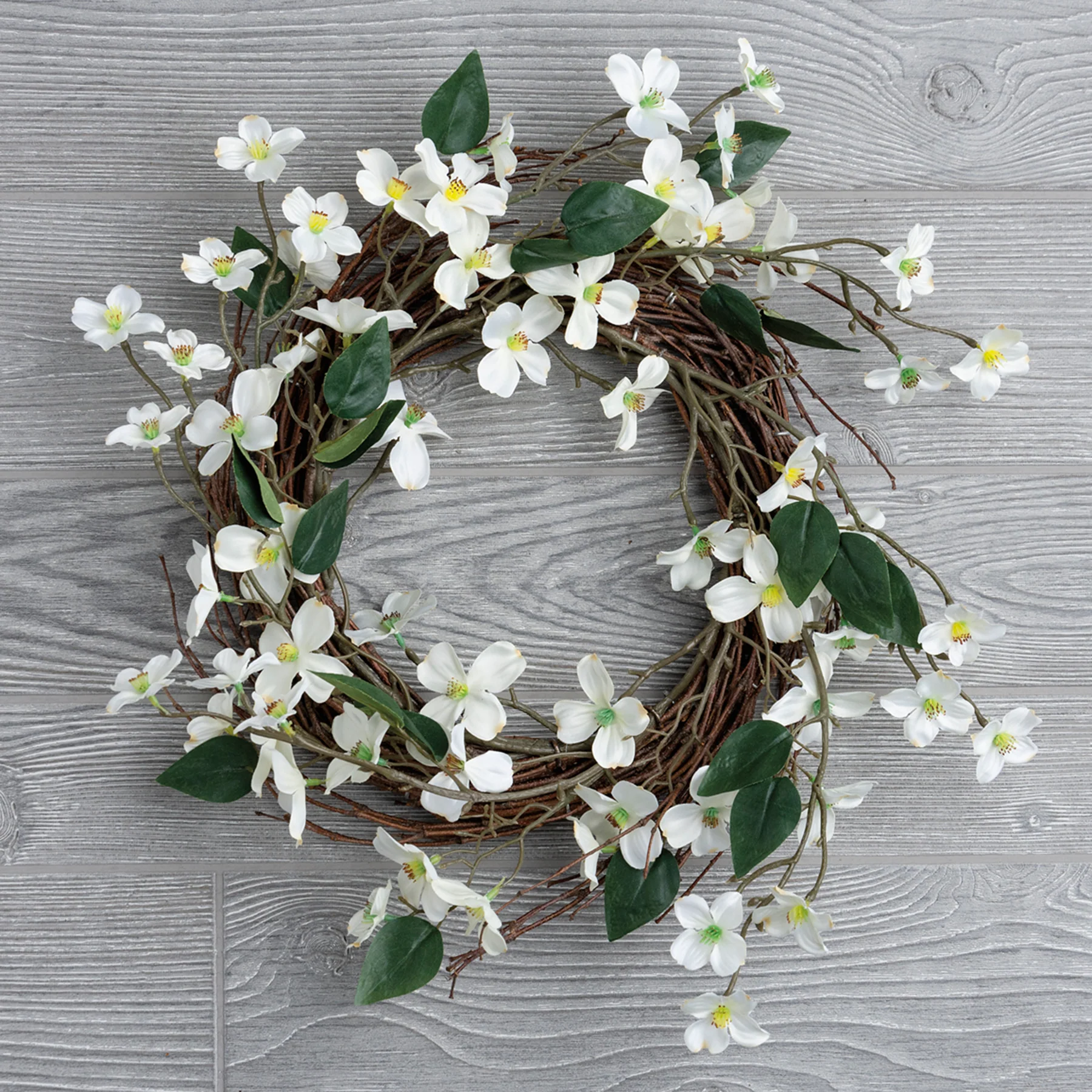 ๐ Dogwood Blossoms Faux 17" Twig and Floral Wreath - Image 3