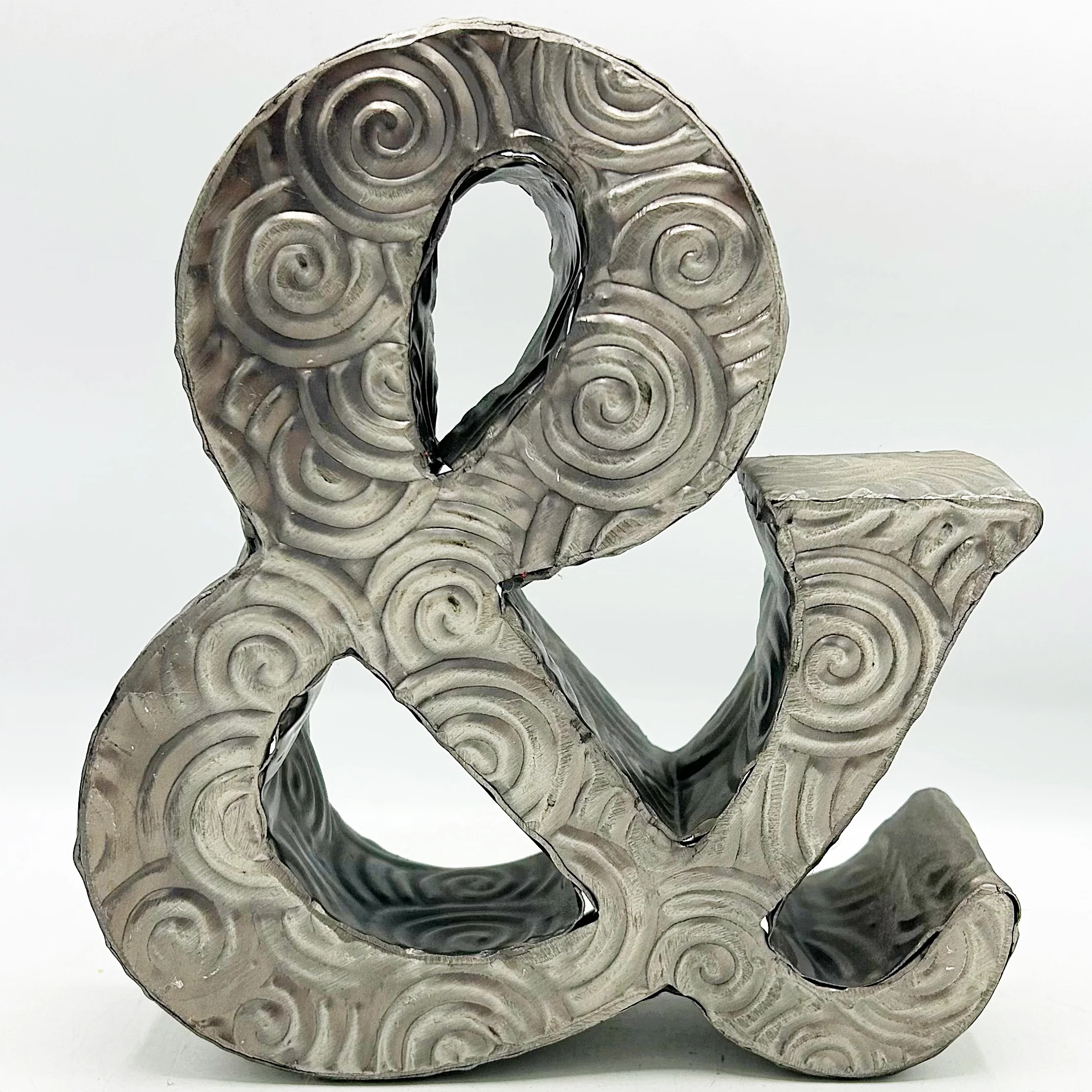 ๐ Embossed Metal Ampersand Decor 7.25" H