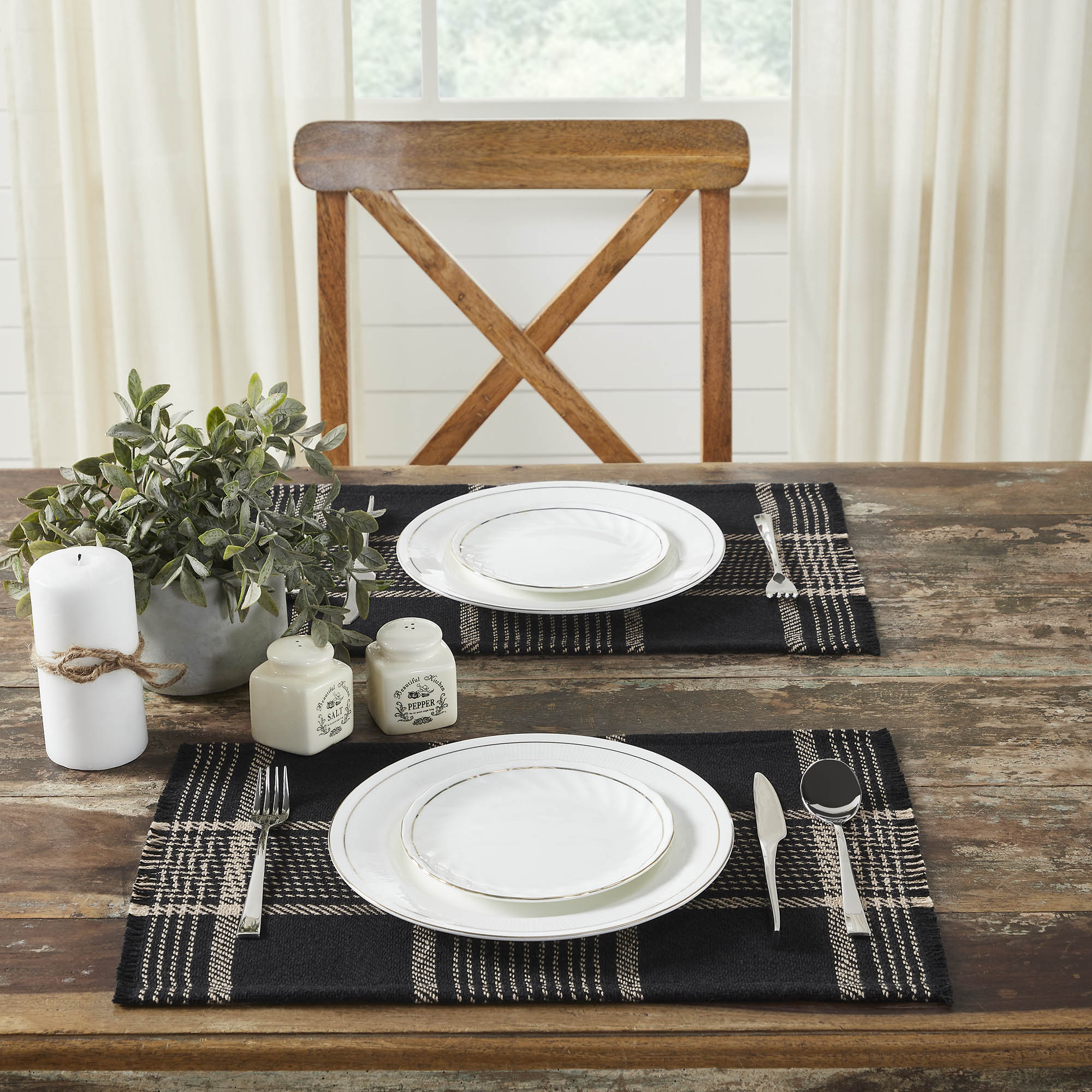๐ Eston Black Tan Plaid Placemat Set of 2 13x19