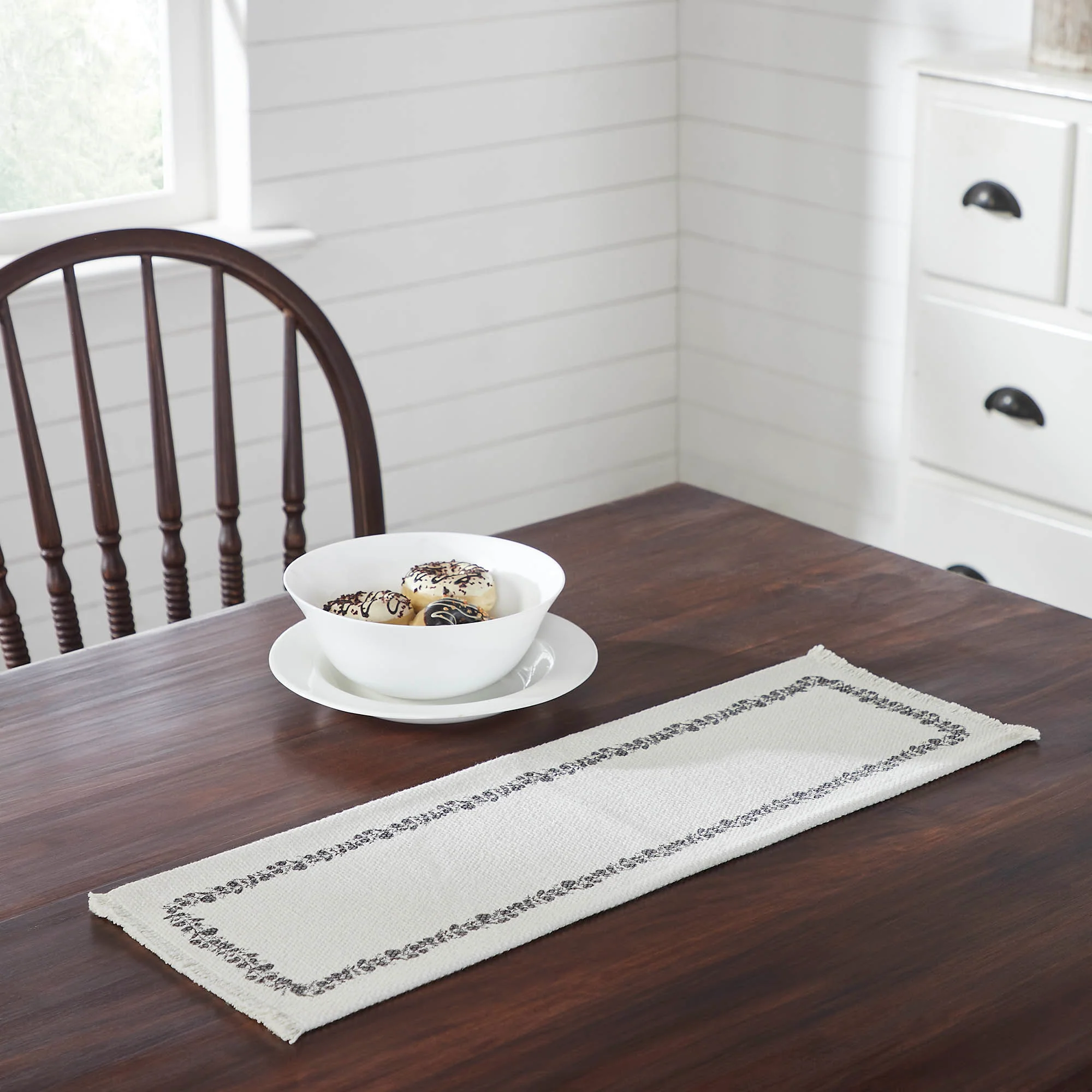 Eucalyptus Border 24" Table Runner