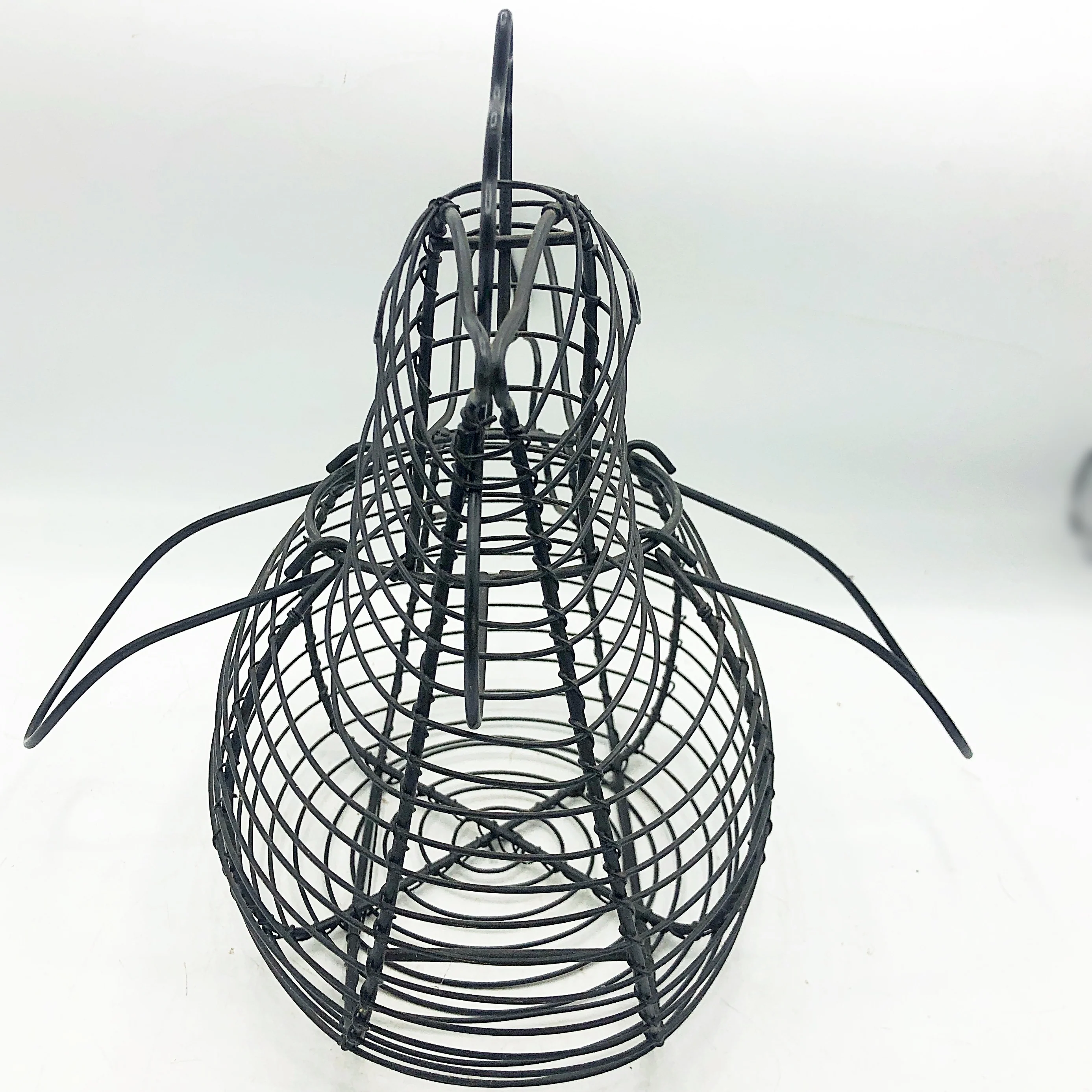๐ Farmhouse Chicken Shaped Black Wire Basket - Image 4