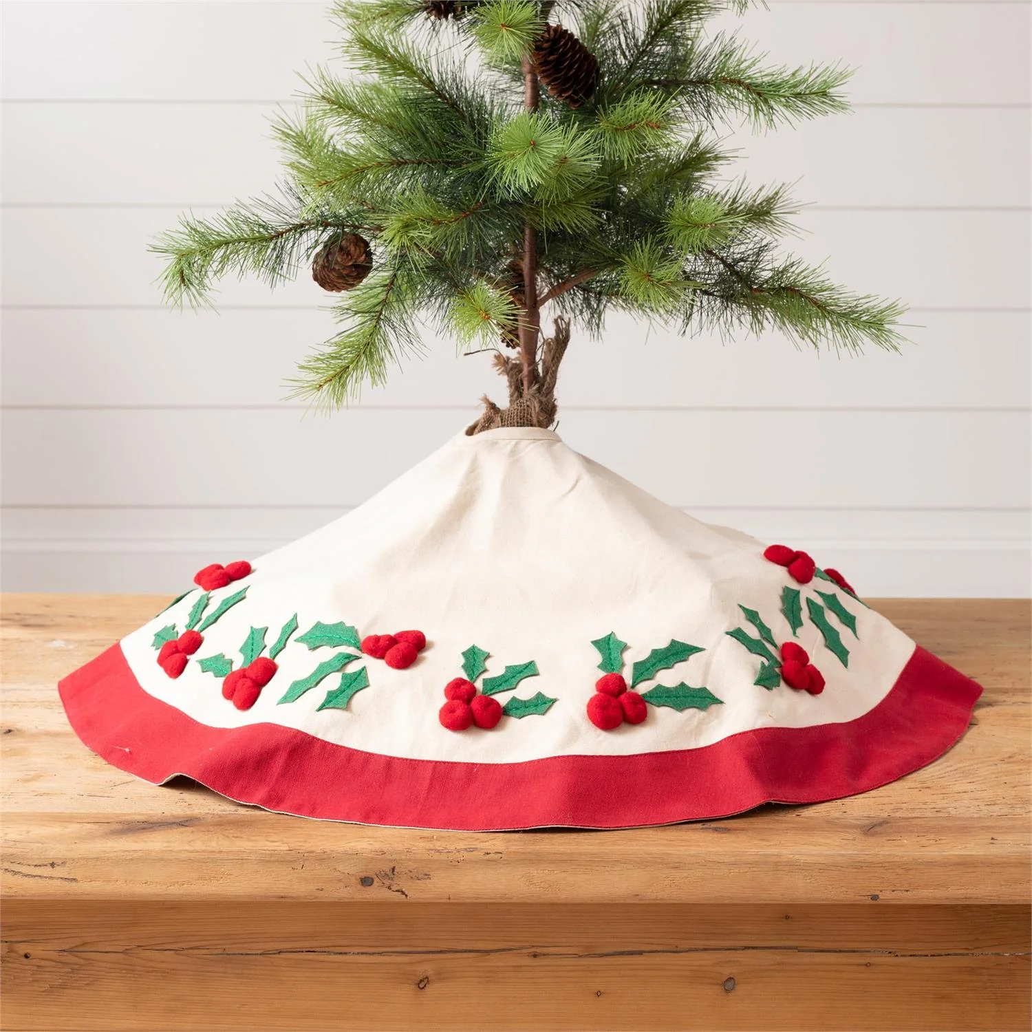 Felt Holly & Berry 36" Tree Skirt