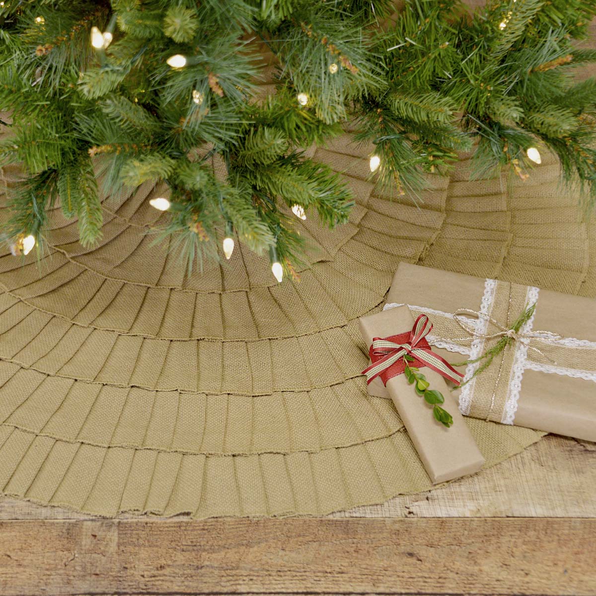 Festive Natural Burlap Ruffled Tree Skirt 48" diameter - Image 2