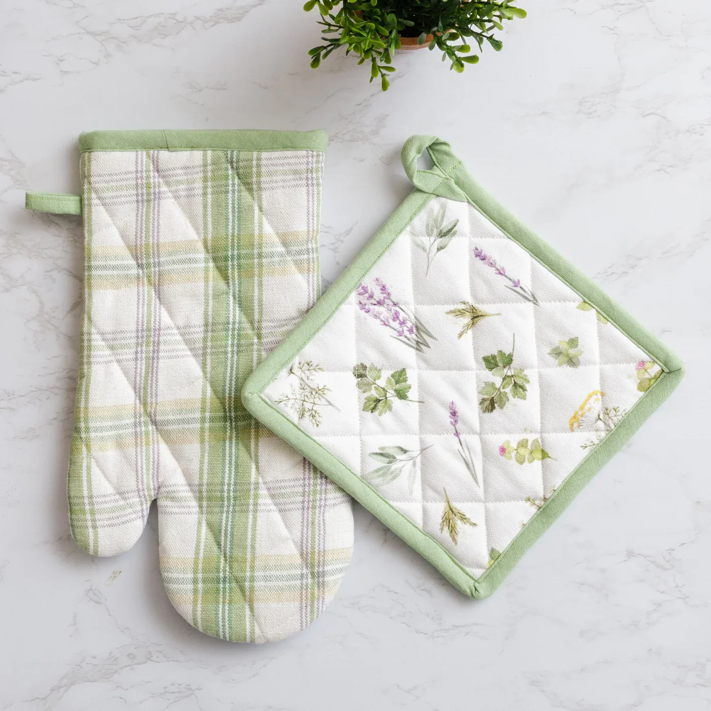Fresh Herbs Oven Mitt And Pot Holder
