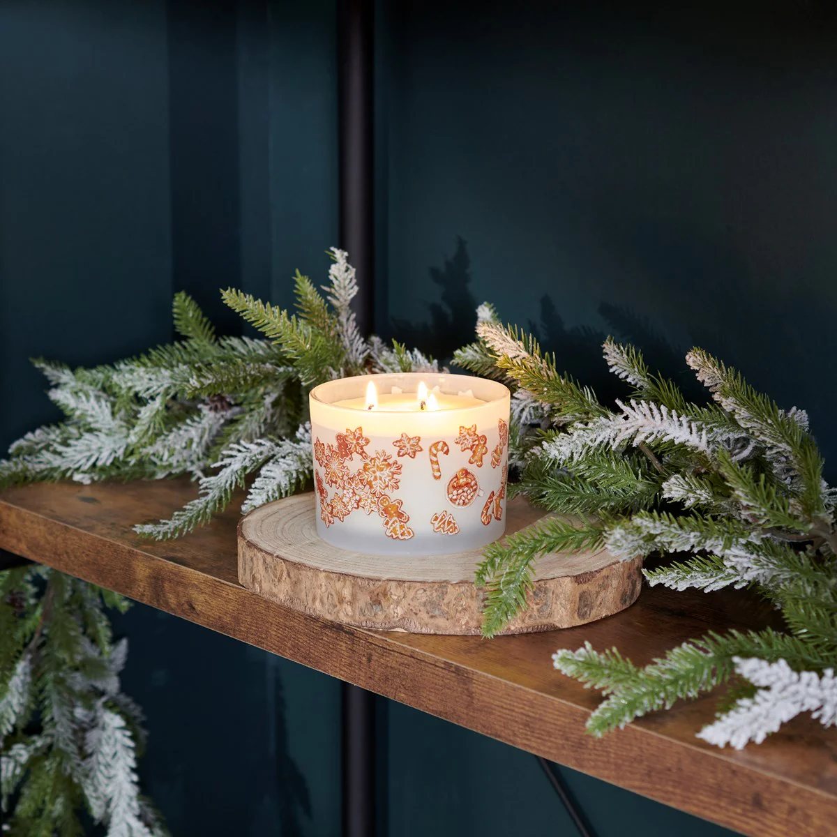 Gingerbread Cookies 14 oz Jar Candle - Image 2