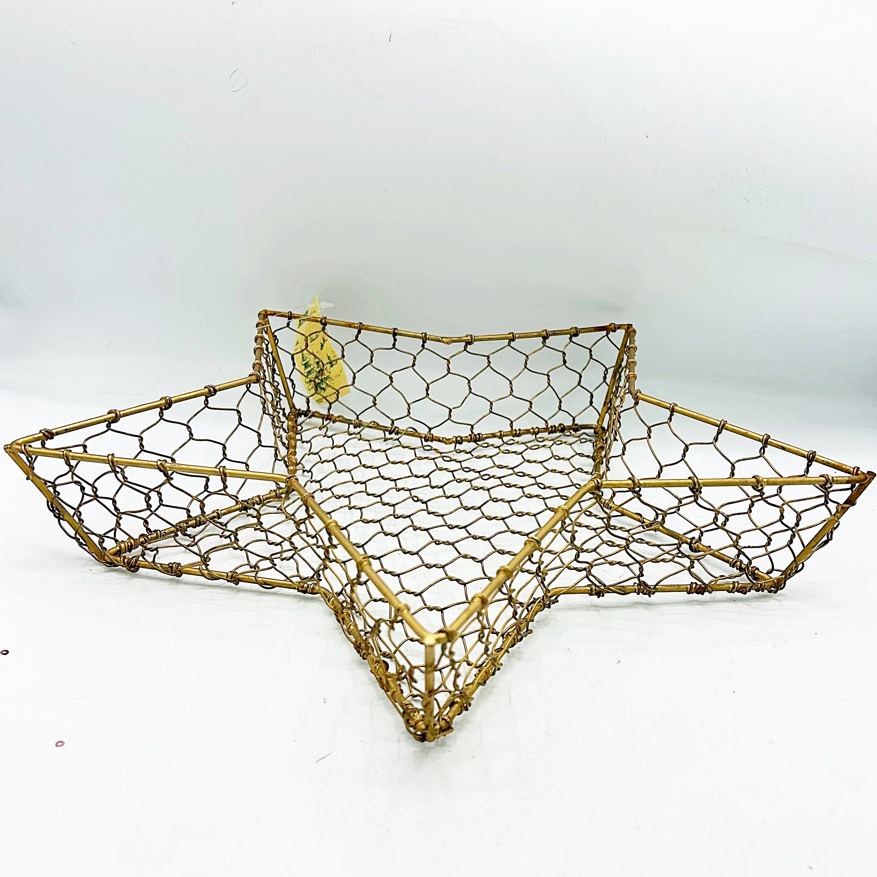 💙 Gold-Tone Star Shaped Chicken Wire Basket - Image 3