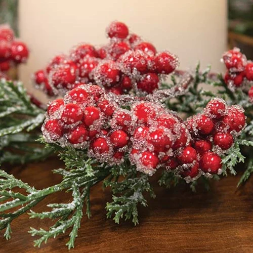 Graceful Cedar Berry 6" Faux Evergreen Ring - Image 4
