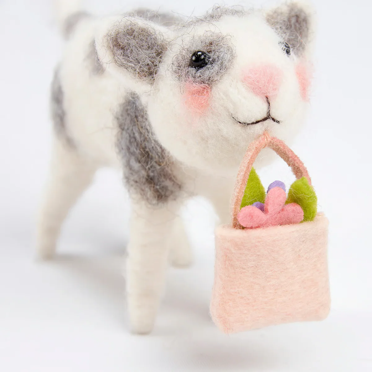 ๐ Grey and White Cat with Flower Bag Felt Critter - Image 3