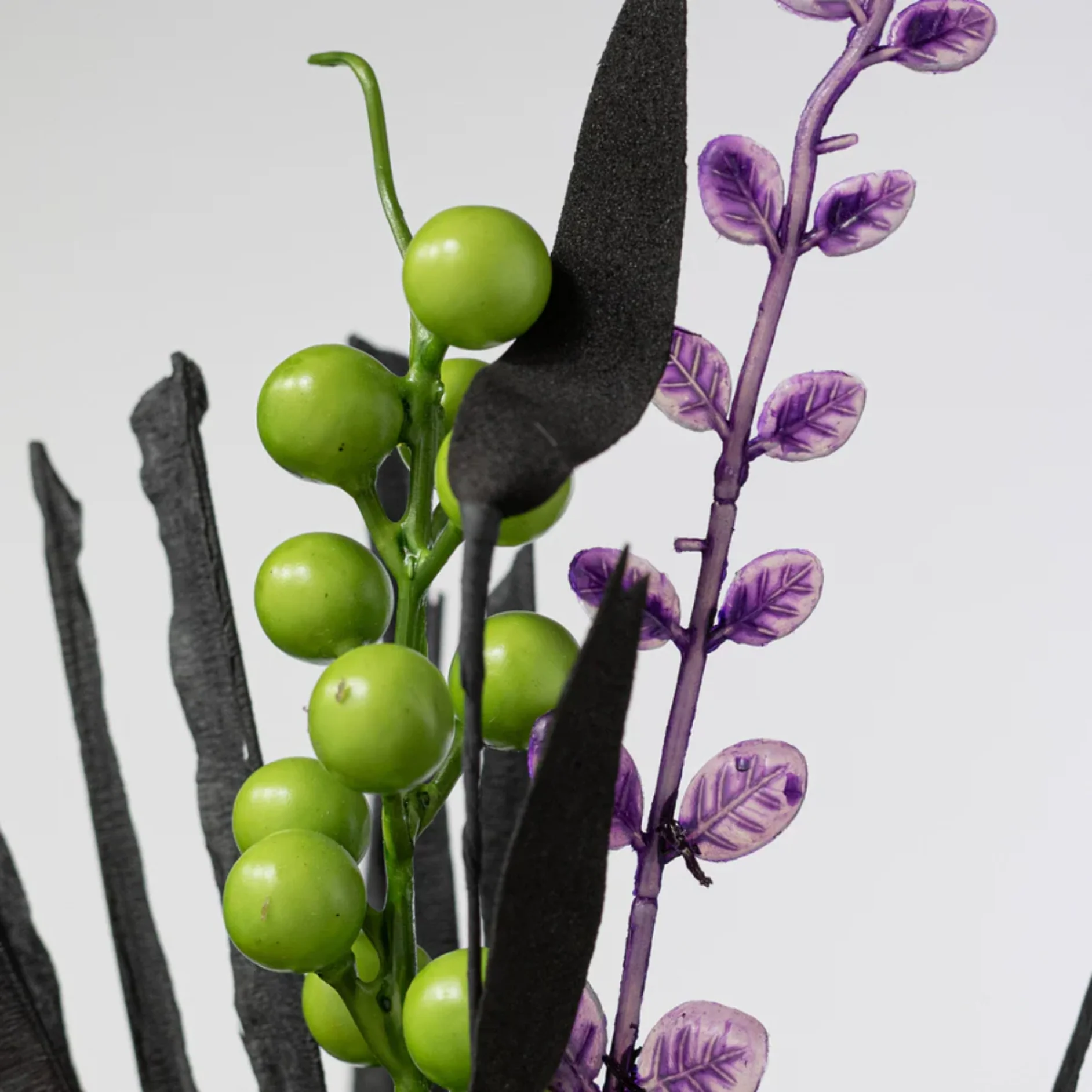 DAY 21 ๐ 31 DAYS OF SPOOKYWEEN Halloween Pumpkin Berry Leaf Grass 16" Faux Foliage Spray - Image 3