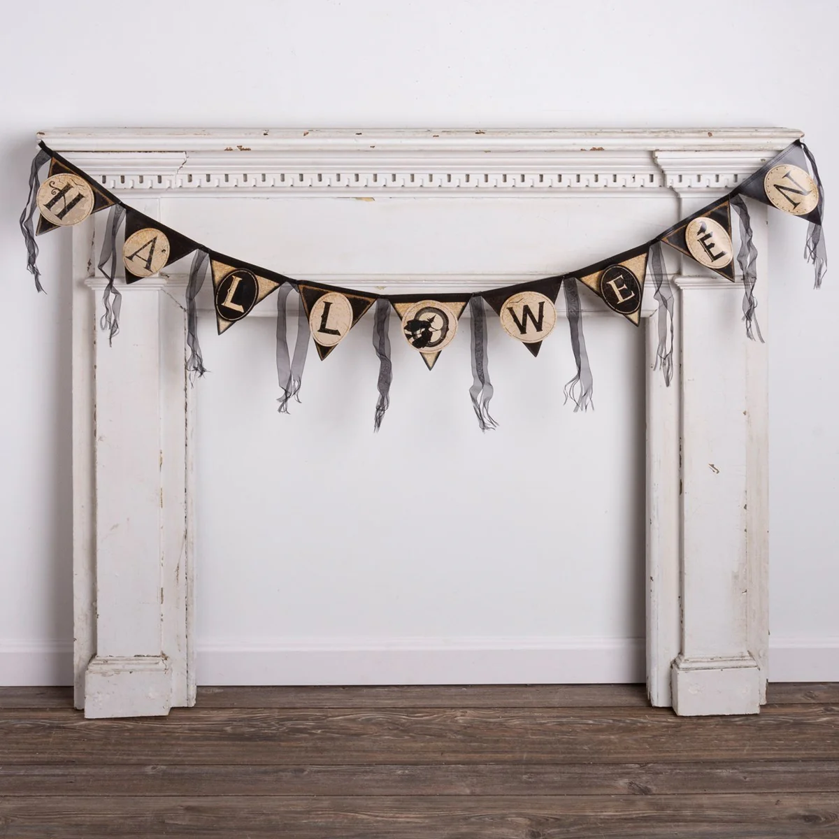 Halloween Vintage-Style Pennant Banner 60"