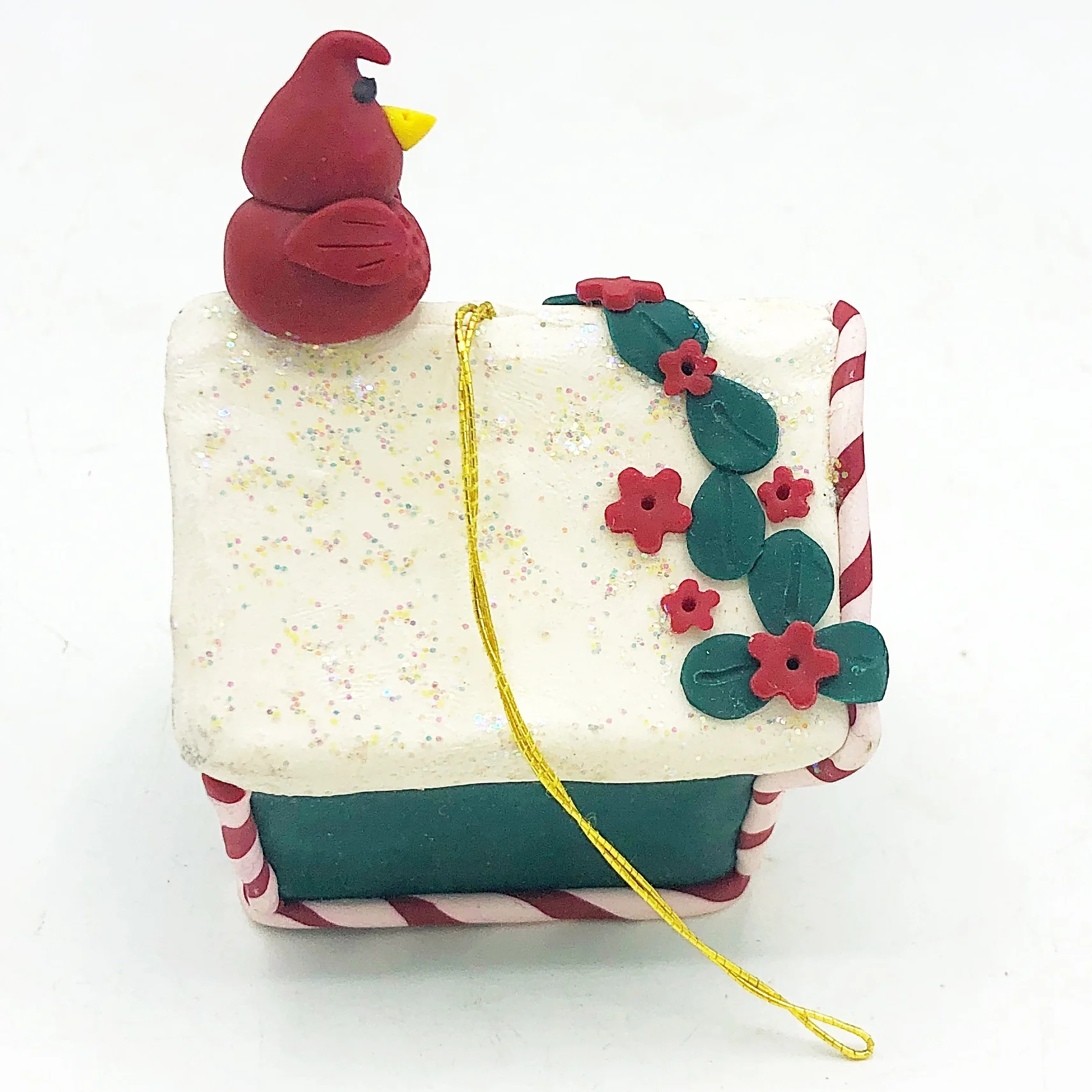 ๐ Handcrafted Birdhouse with Cardinal Clay Dough Ornament - Image 6