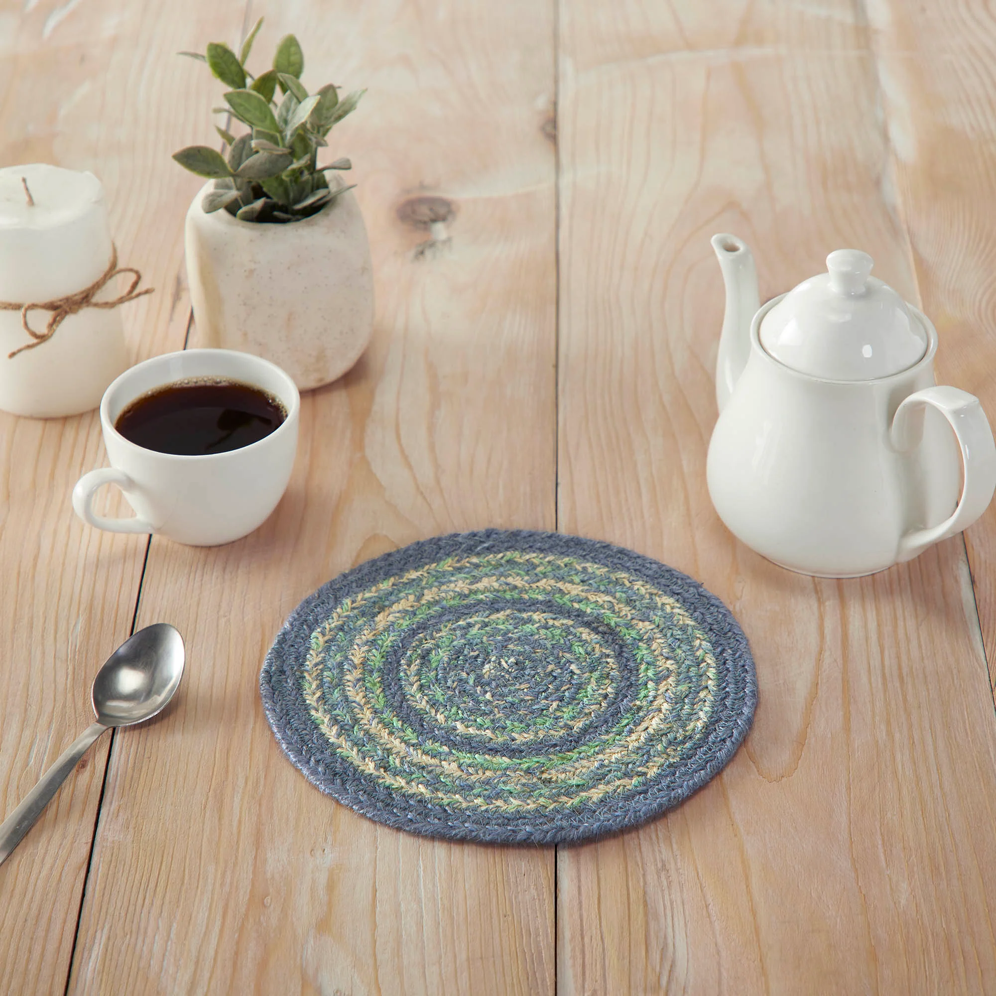 ๐ Jolie Jute Blue Shades Trivet 8" Diameter