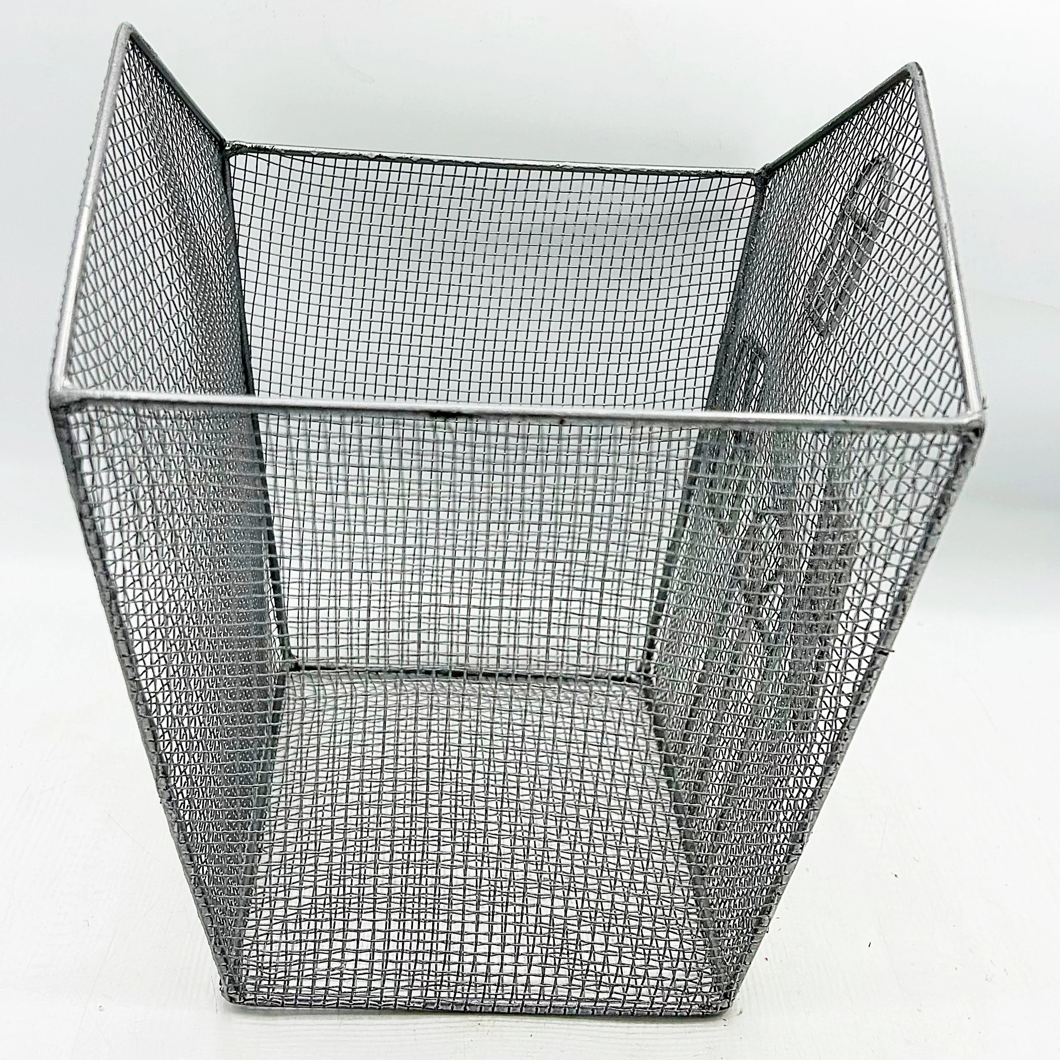 ๐ Metal House Shaped Storage Basket 9" H - Image 5