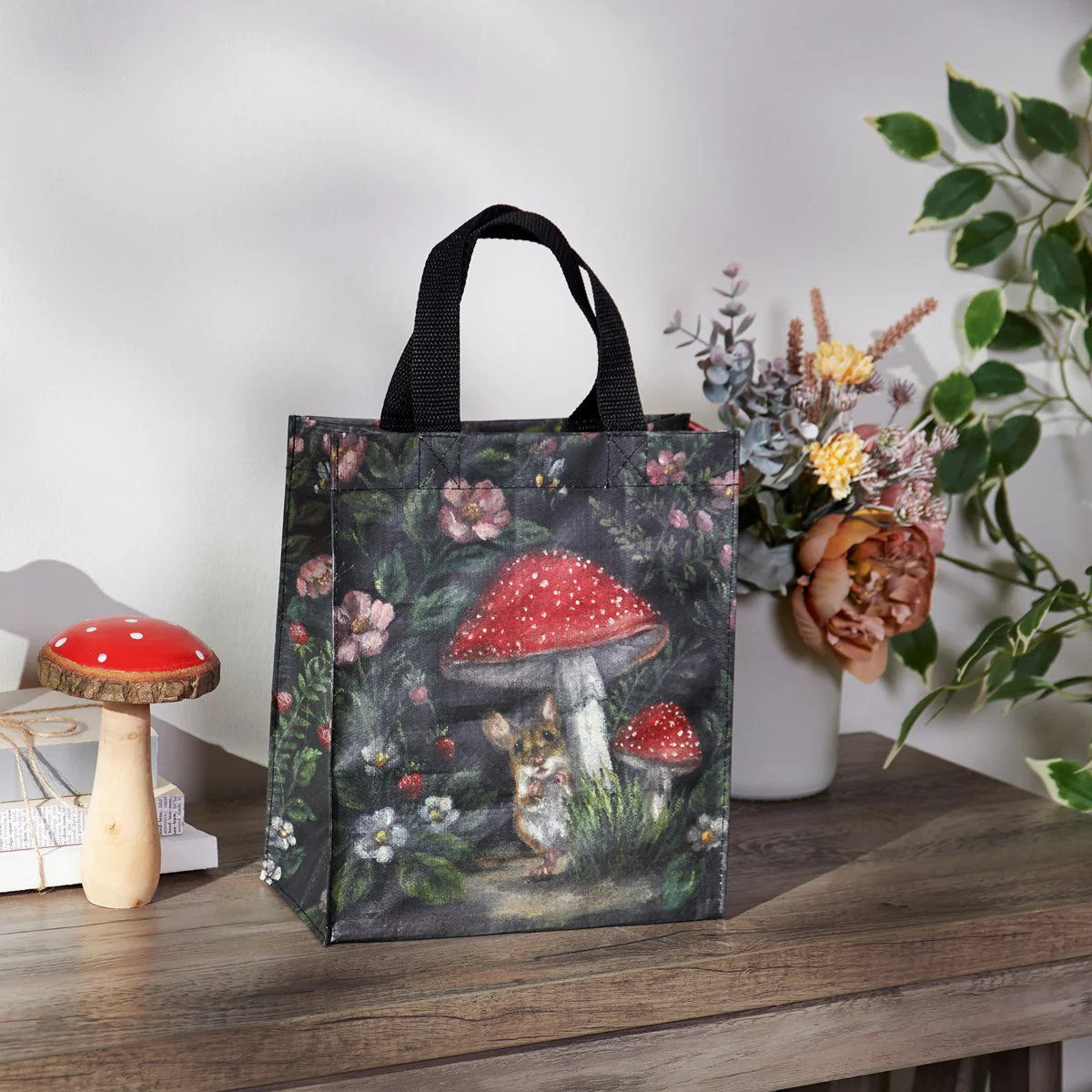 ๐ Mouse And Chipmunk Daily Reusable Market Tote - Image 3