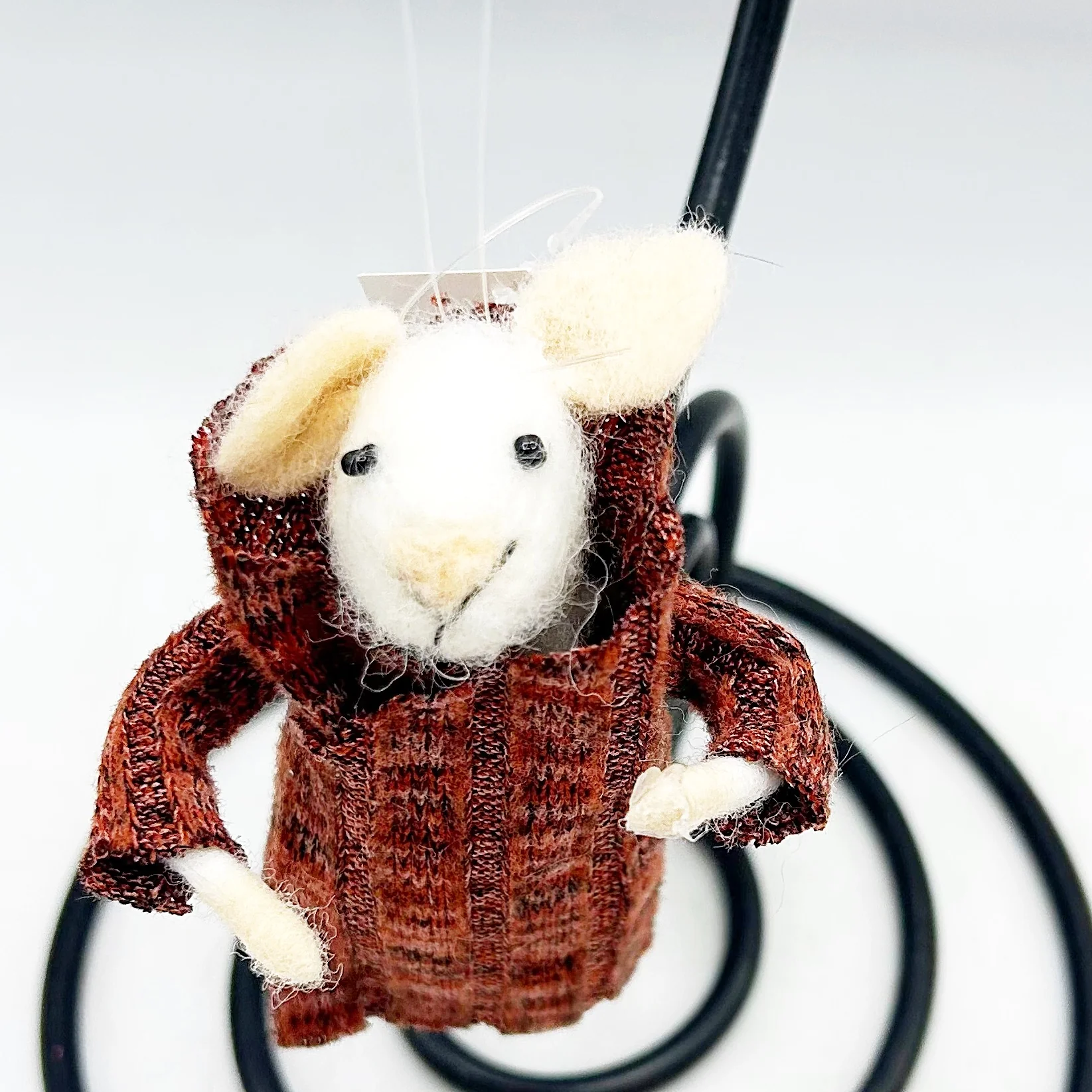 Mouse in Houserobe Felt Ornament - Image 2
