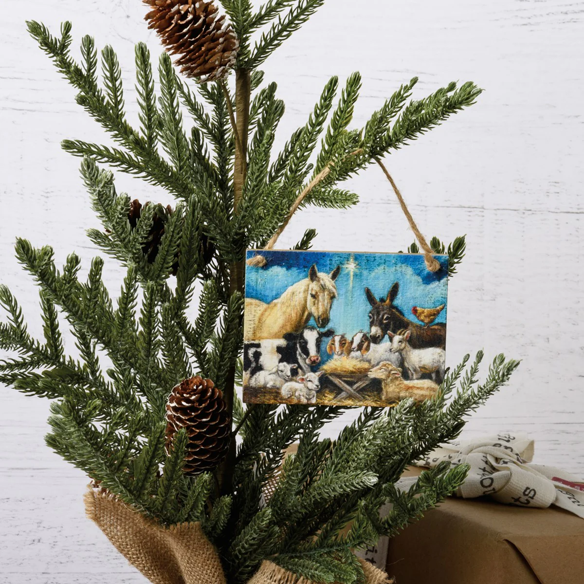 ๐ Nativity Animals Wooden Ornament - Image 2