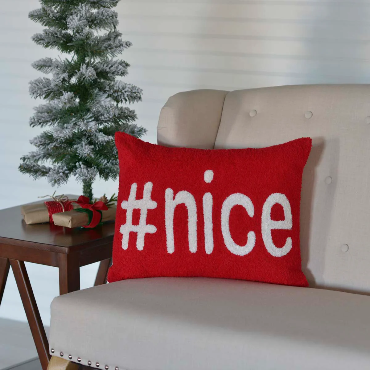 ๐ Nice Pillow Hand Hooked Christmas 14" x 18"