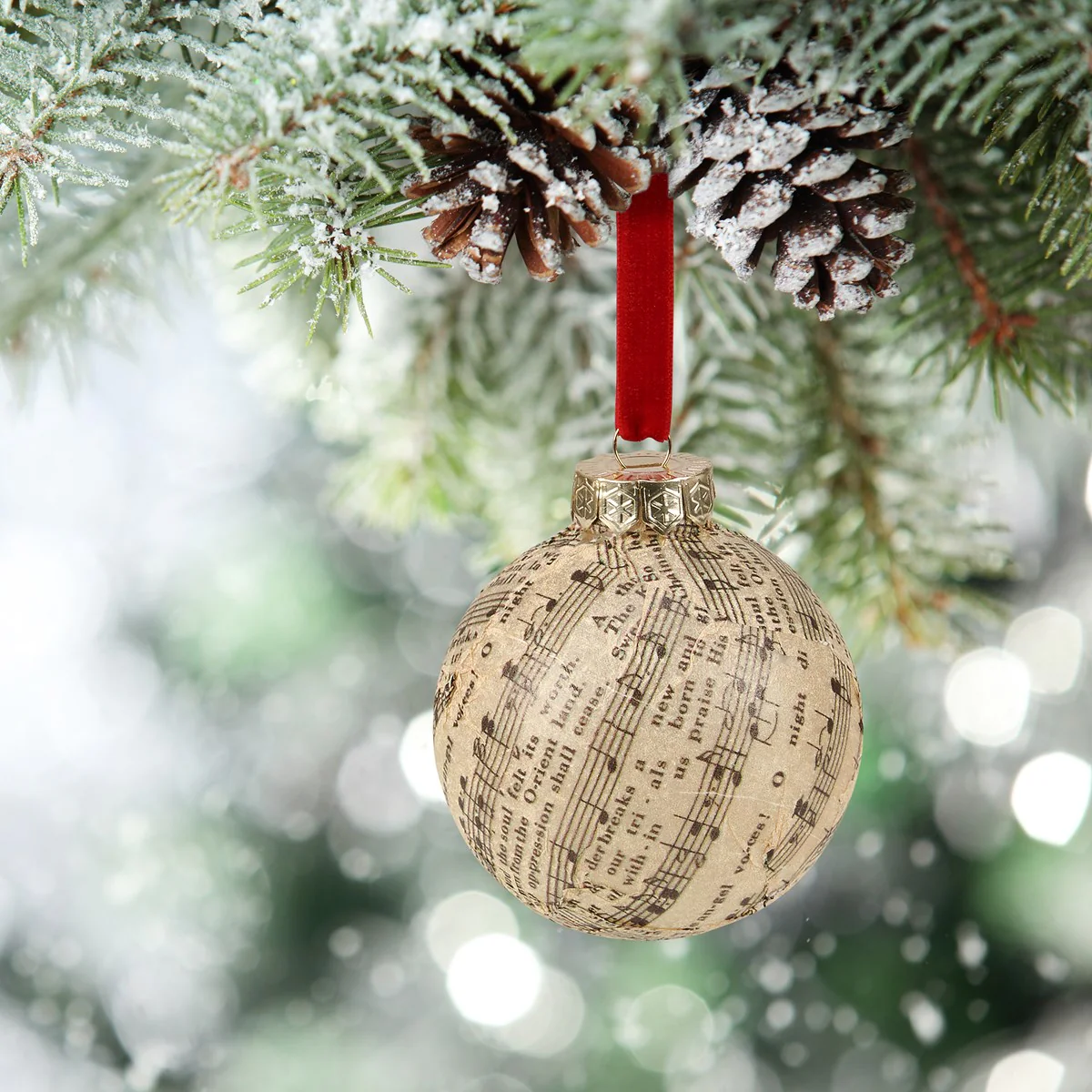 O Holy Night Ornament Set - Image 2