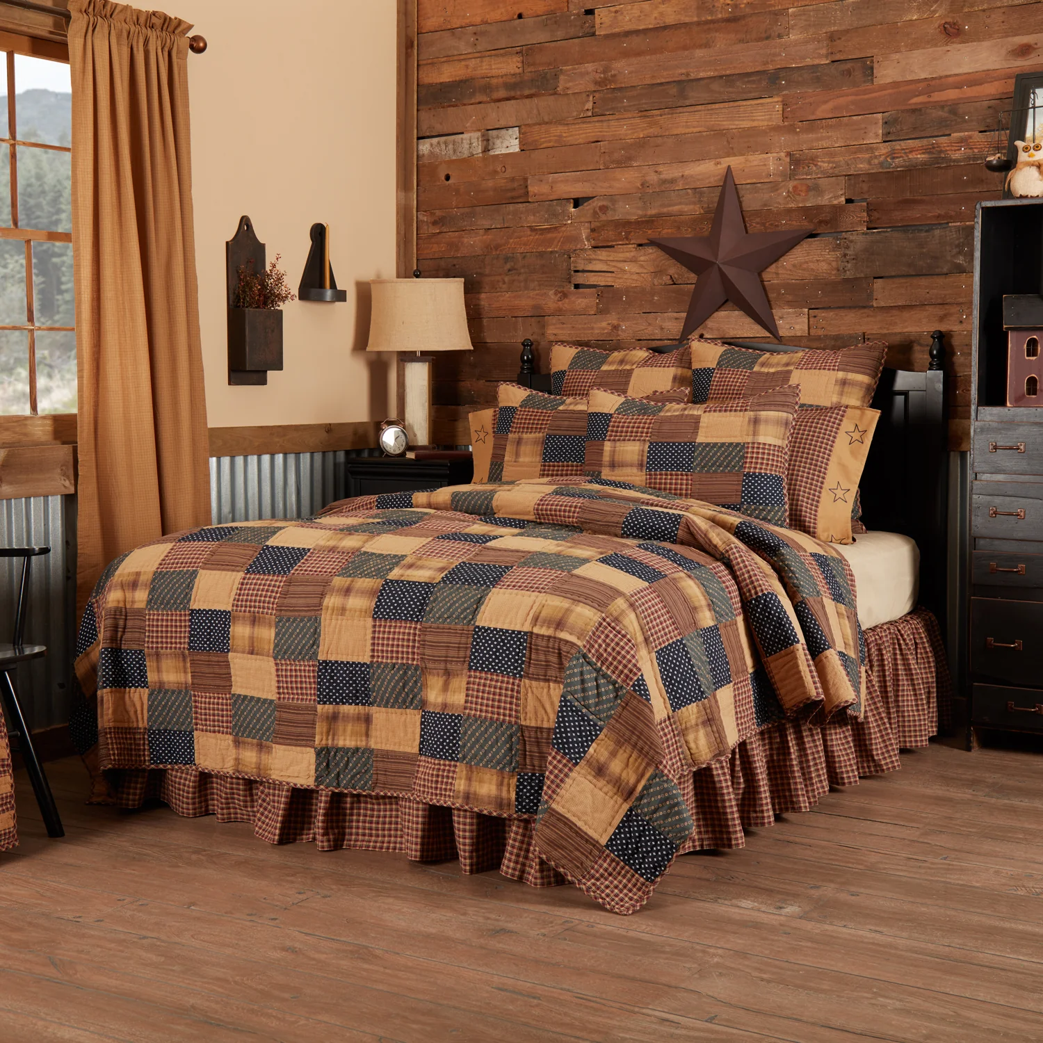 Patriotic Patch King Quilt - Image 5