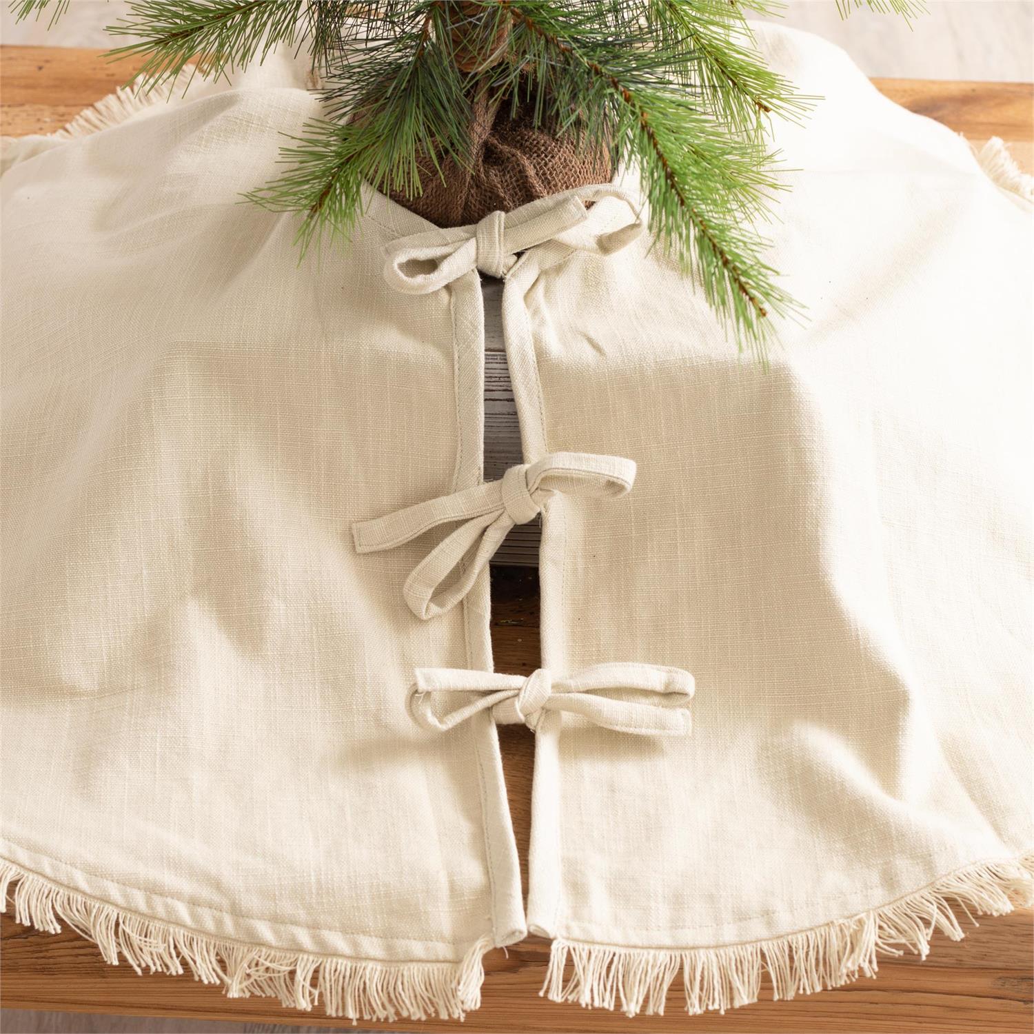 Raggedy Deer Head 36" Tree Skirt - Image 3