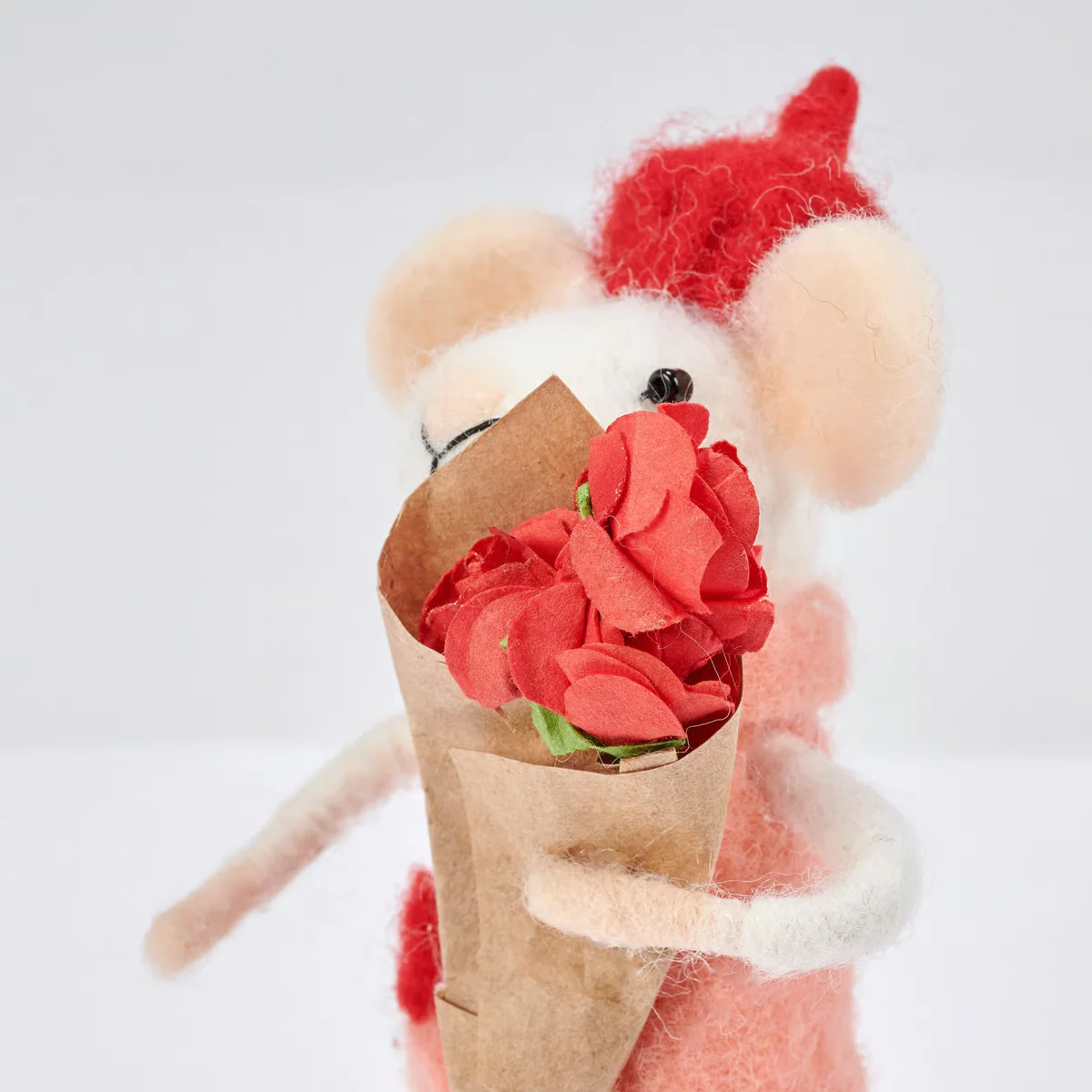 DAY 3 💗 14 DAYS OF LOVE 💗 Red Roses Mouse Felt Critter - Image 3