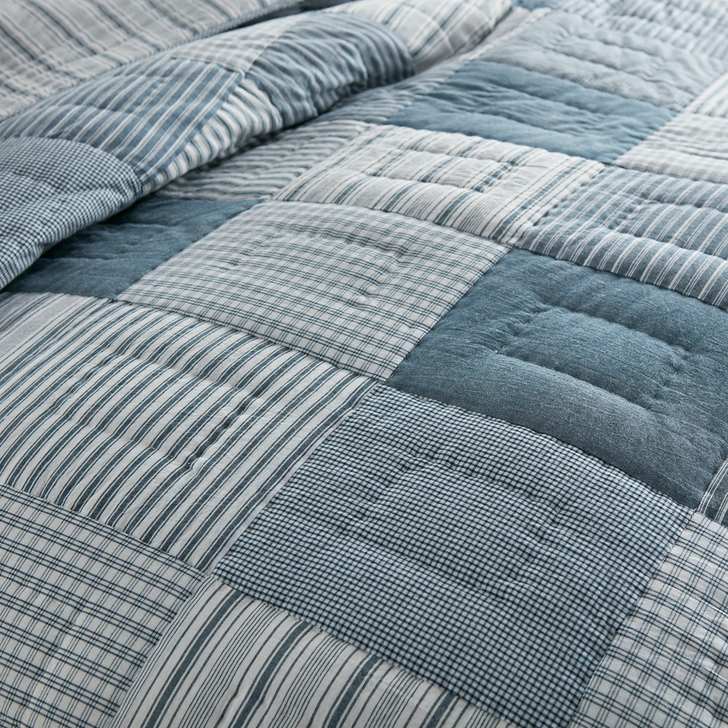 Sawyer Mill Blue Queen Quilt 90'' W x 90'' L - Image 3