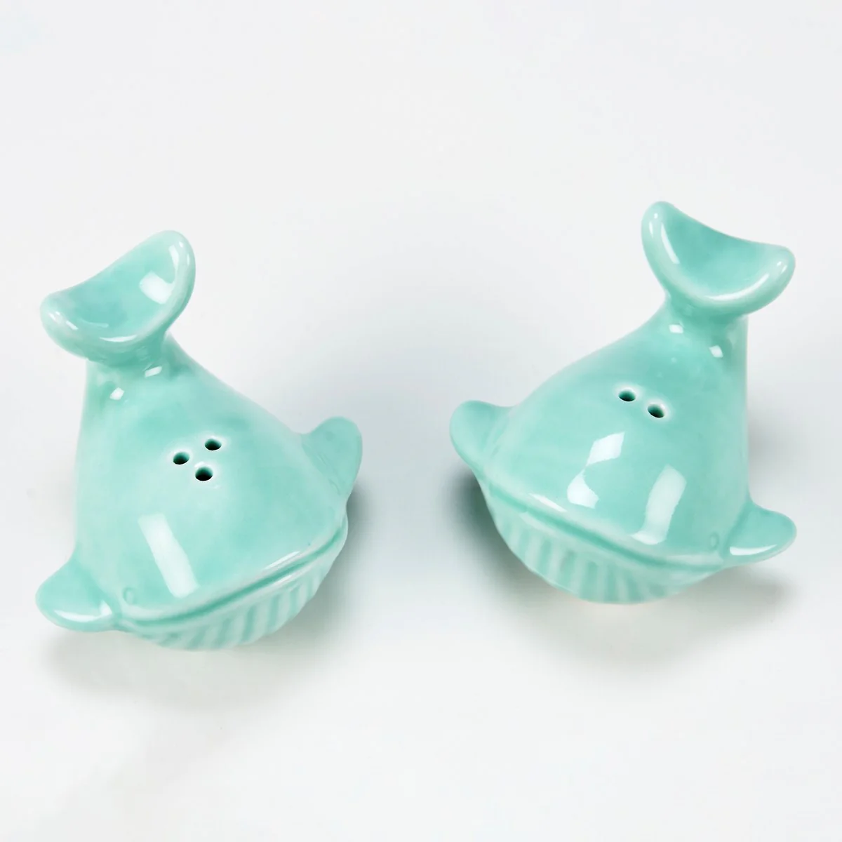 Sea Green Whale Salt And Pepper Shakers - Image 5