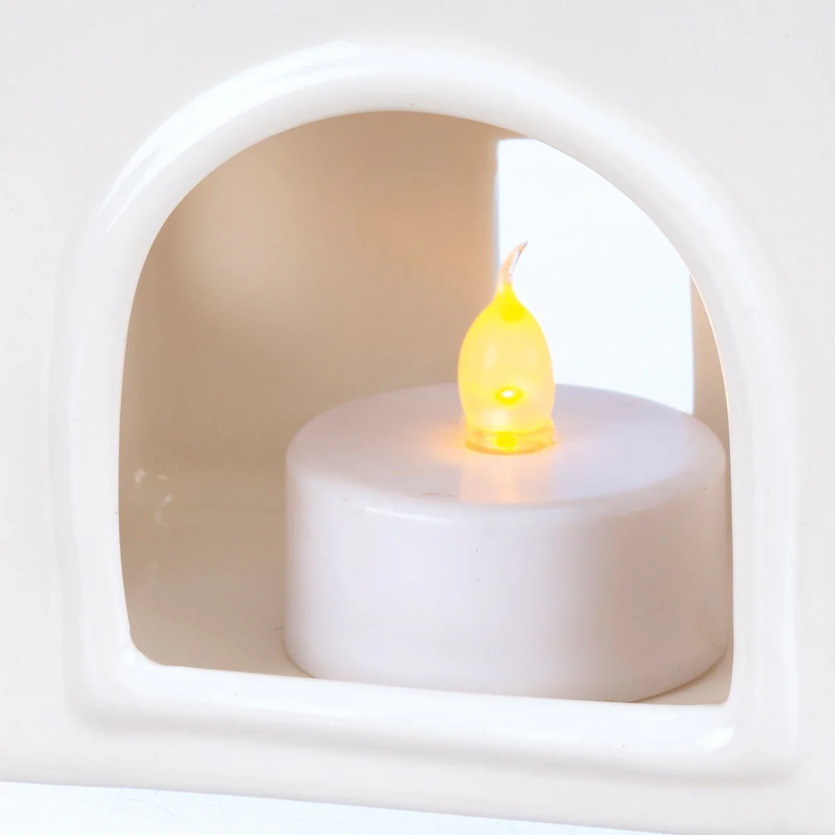 Set of 2 Black And White Houses Ceramic Tealight Holders - Image 6