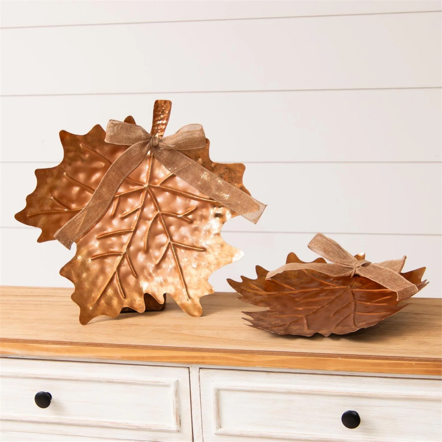 Set of 2 Bronze Tone Leaf Trays - Image 5