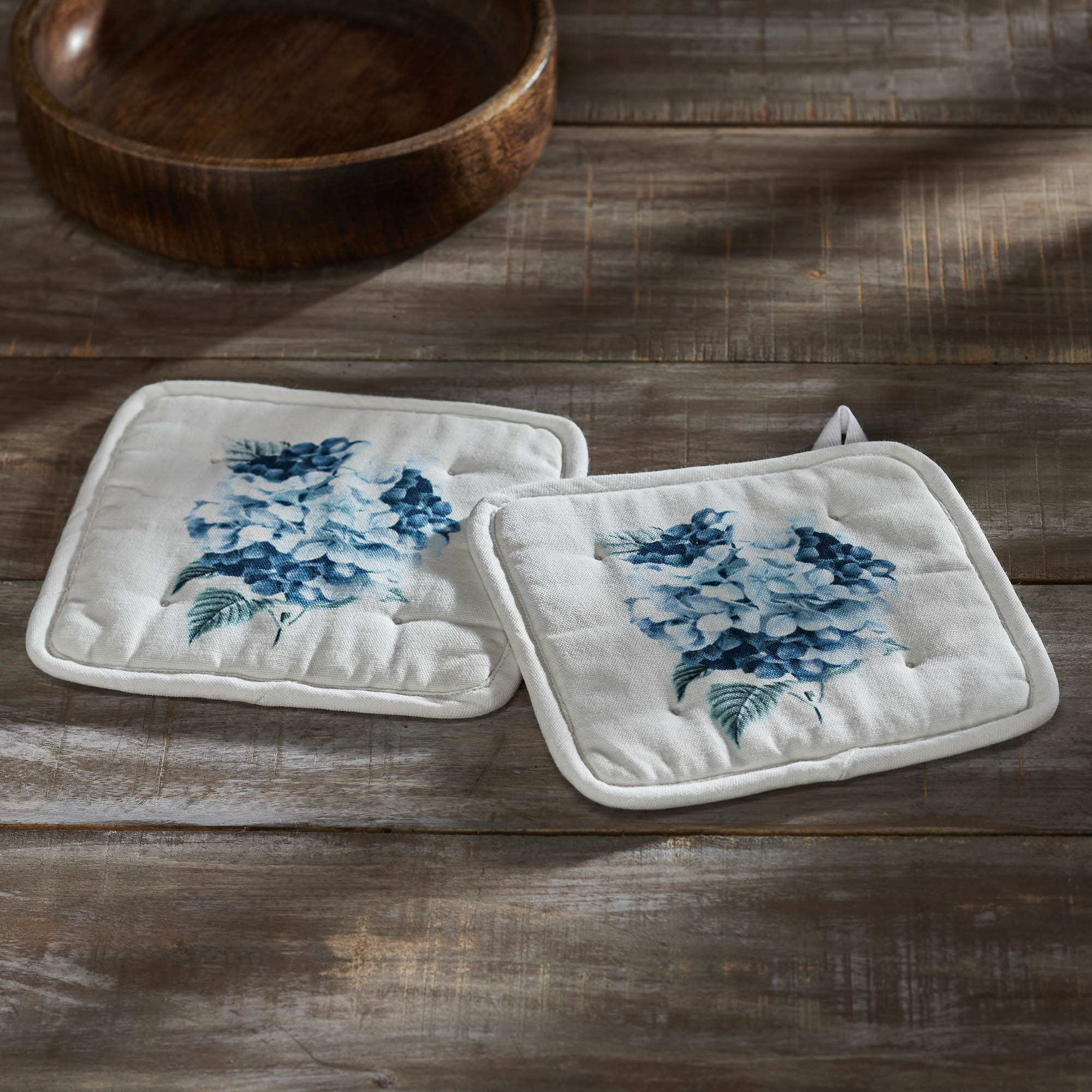 Set of 2 Finders Keepers Hydrangea Pot Holders
