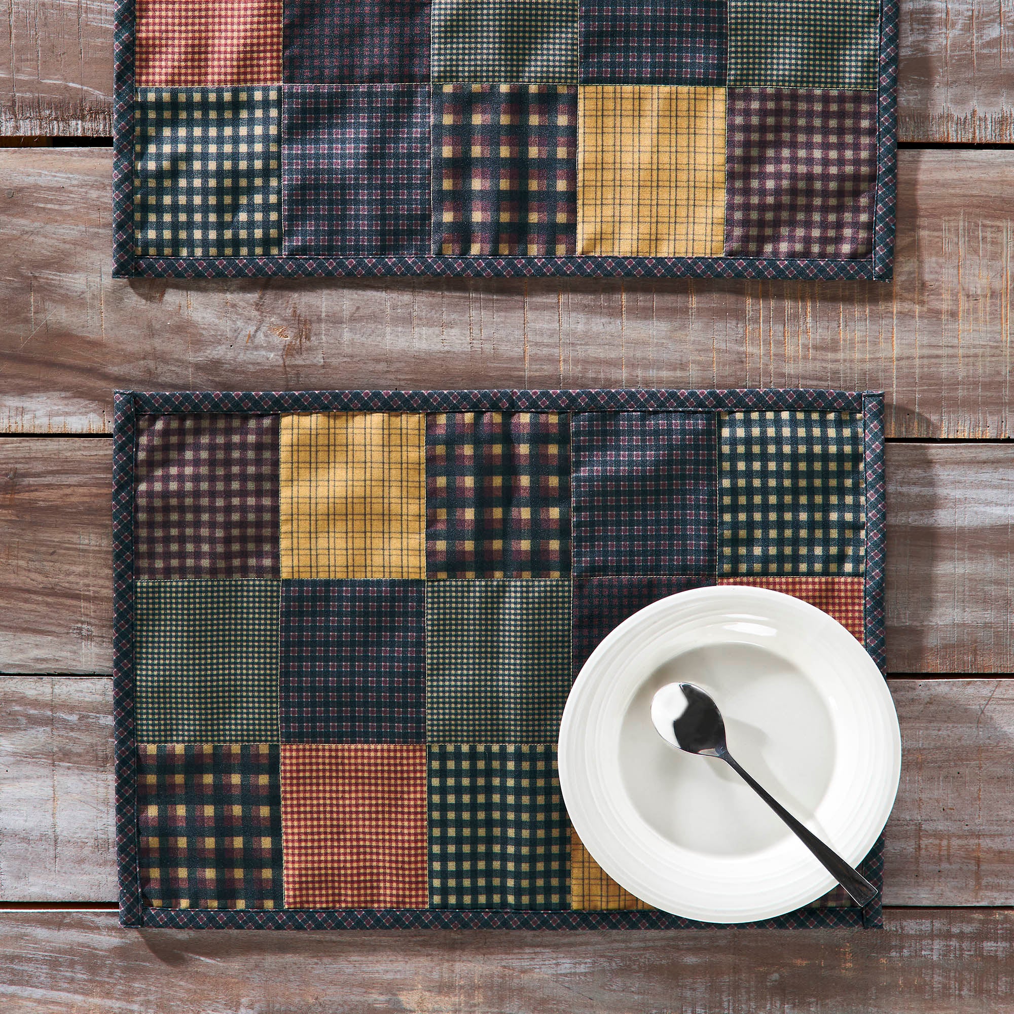 Set of 2 Heritage Farms Quilted Placemats