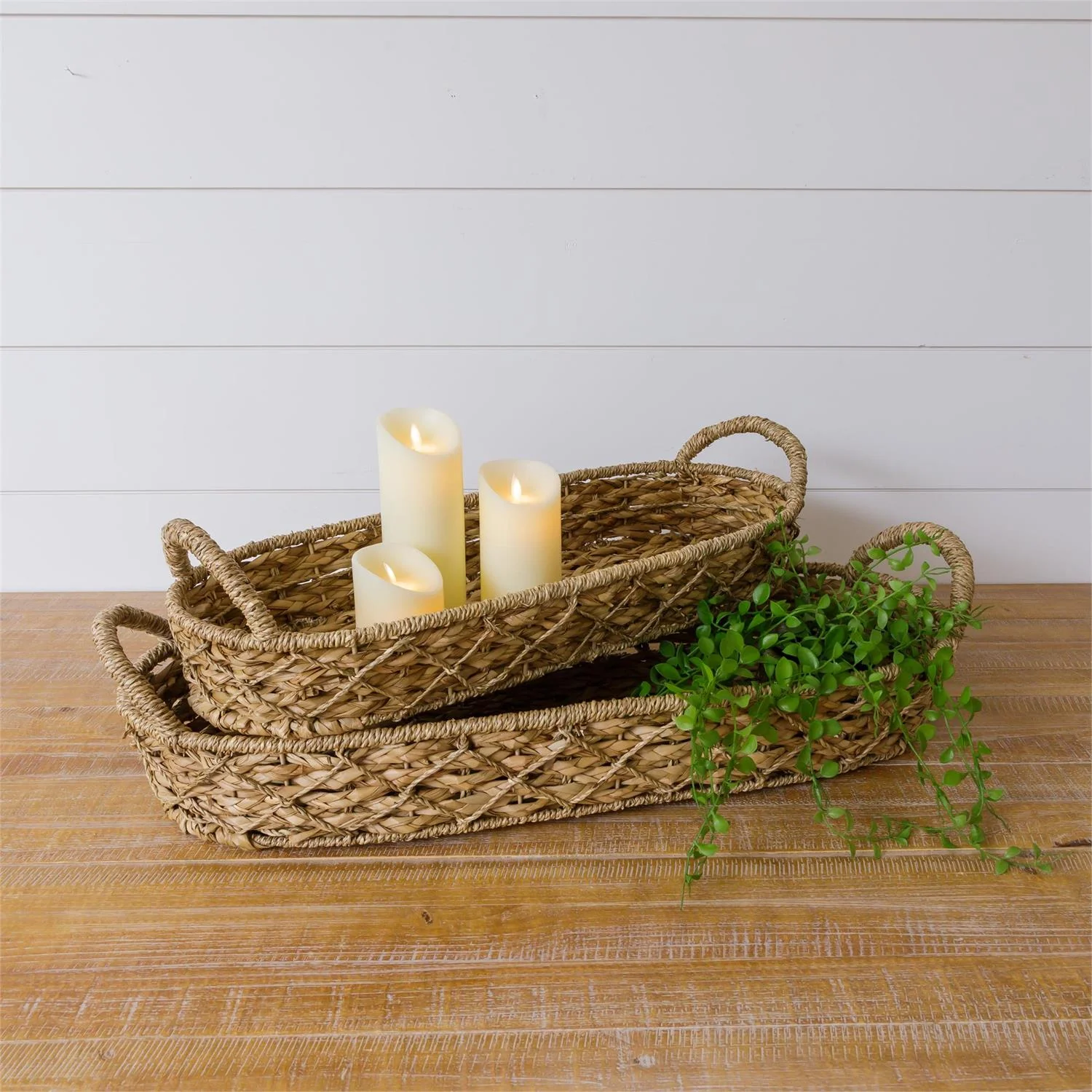 Set of 2 Oval Woven Seagrass Trays with Handles - Image 2