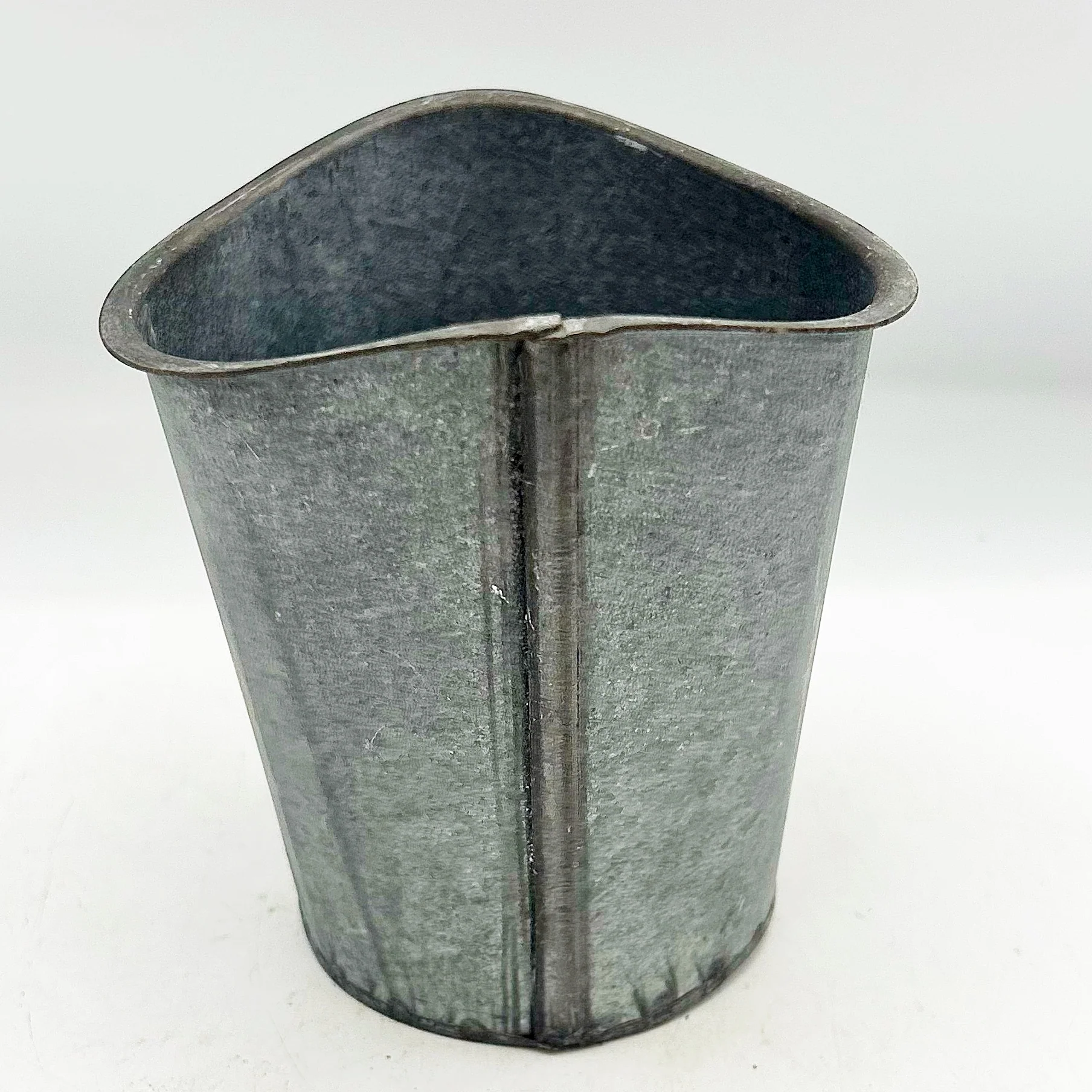 ๐ Rustic Tin Sifter Cup 5" H - Image 5