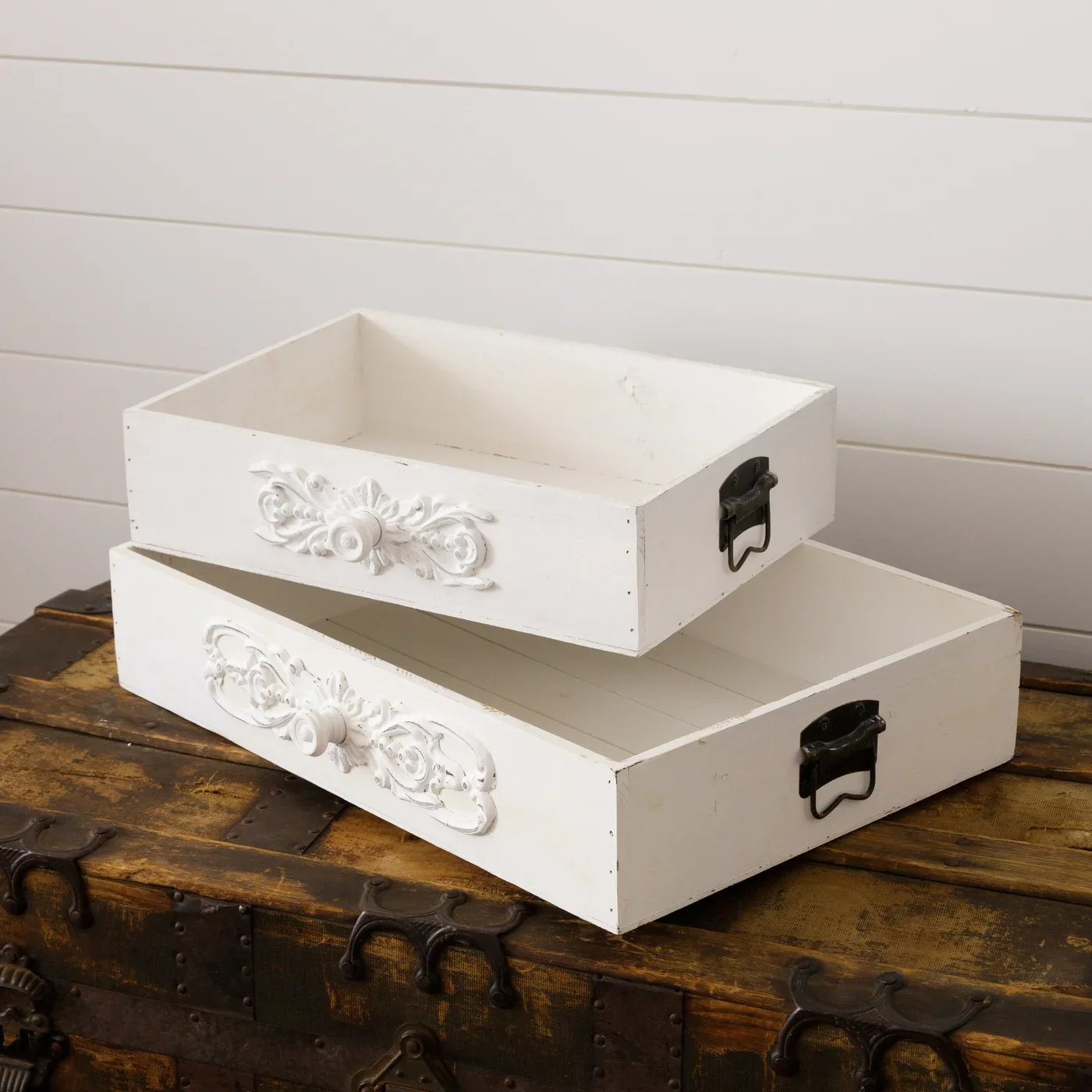 Set of 2 White Drawer Trays With Metal Handles