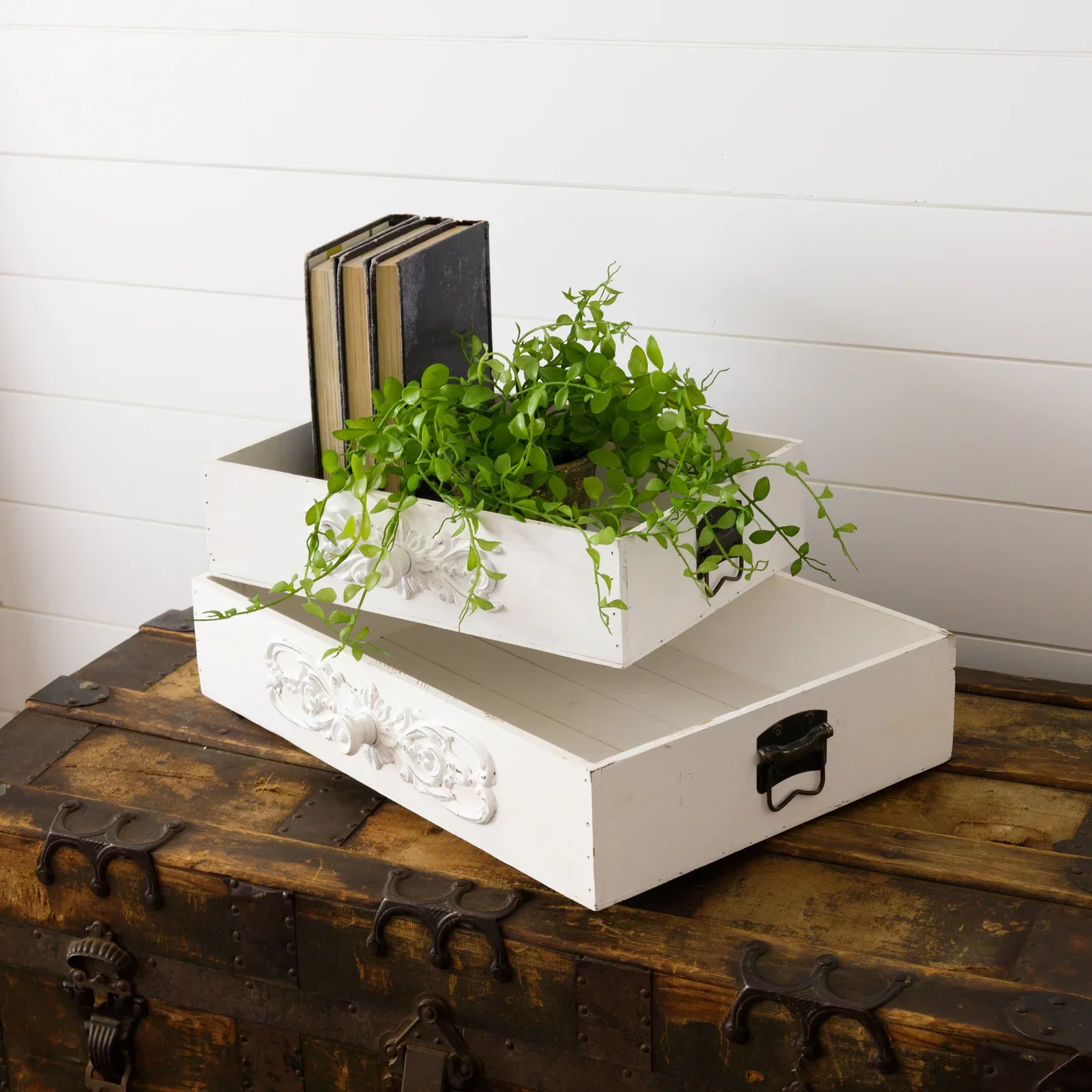 Set of 2 White Drawer Trays With Metal Handles - Image 2