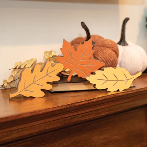 Set of 3 Carved Wooden Fall Leaves Sitters - Image 2