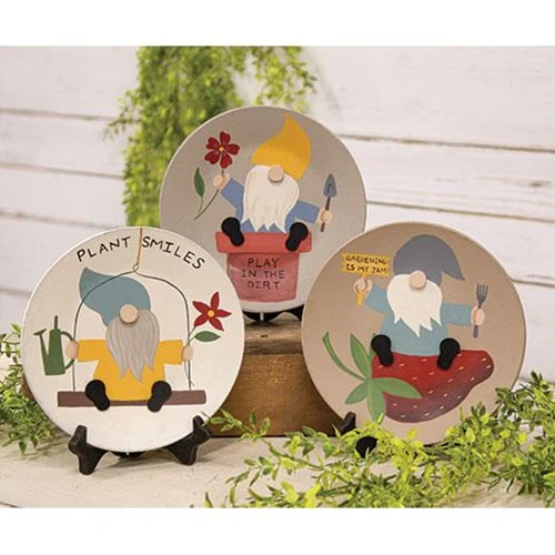 ๐ Set of 3 Gardening Gnome Decorative Plates