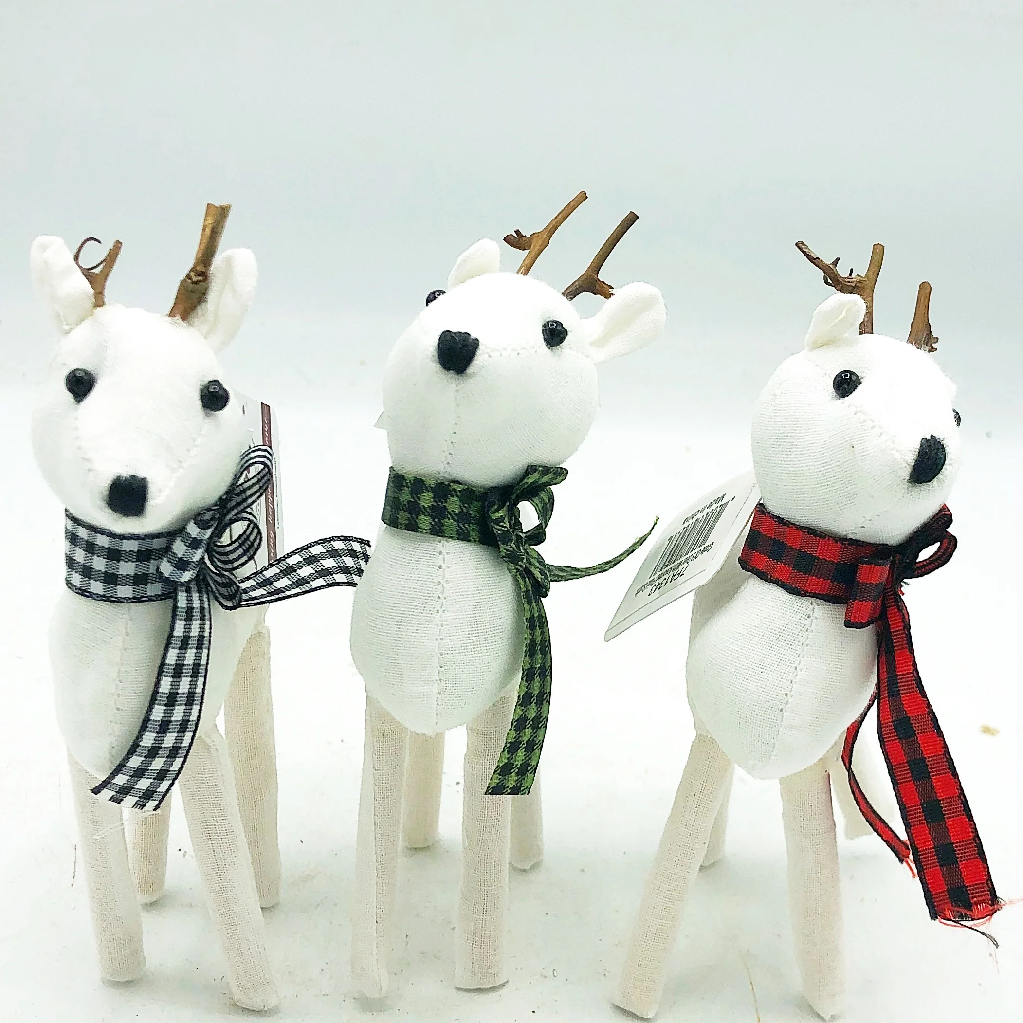 ๐ Set of 3 Little Deer With Christmas Plaid Scarfs - Image 2