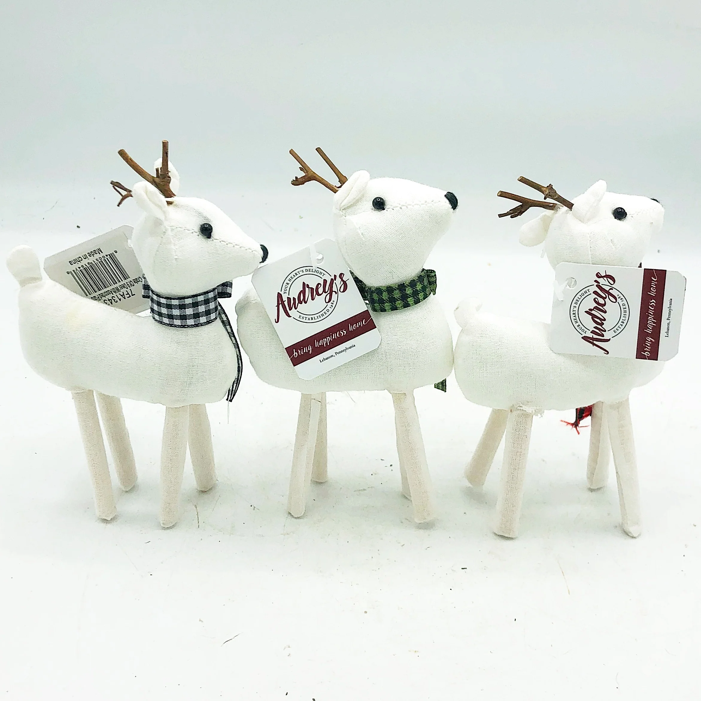 ๐ Set of 3 Little Deer With Christmas Plaid Scarfs - Image 3