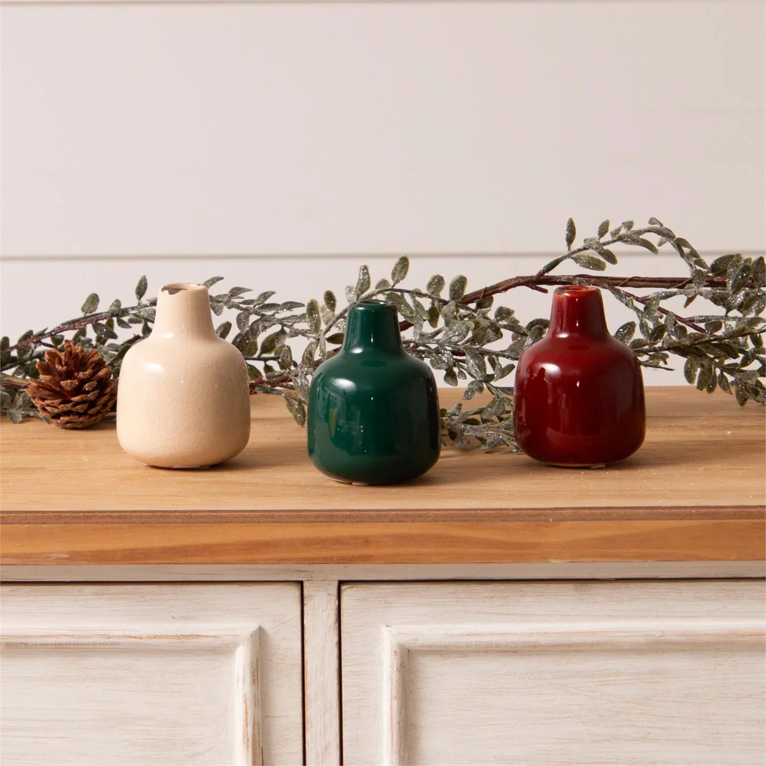 Set of 3 Red Green White Mini Bud Vases - Image 2