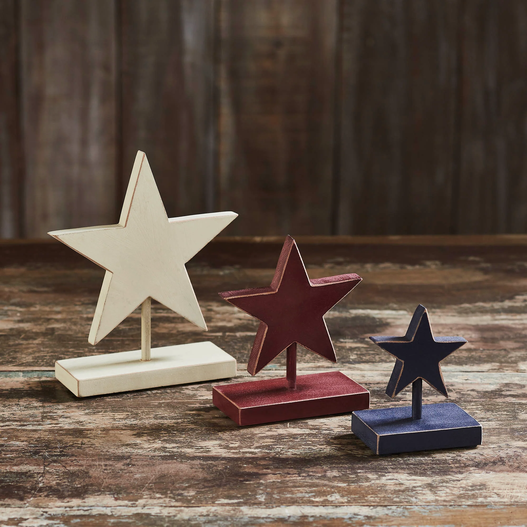 💙 Set of 3 Red White and Blue Wooden Star Sitters