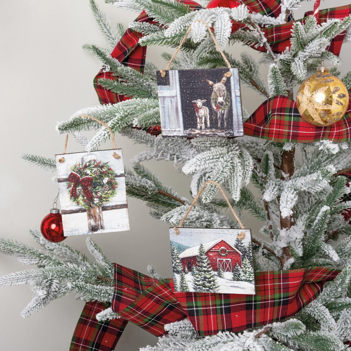 ๐ Set of 3 Wintry Farm Ornament Set - Image 2