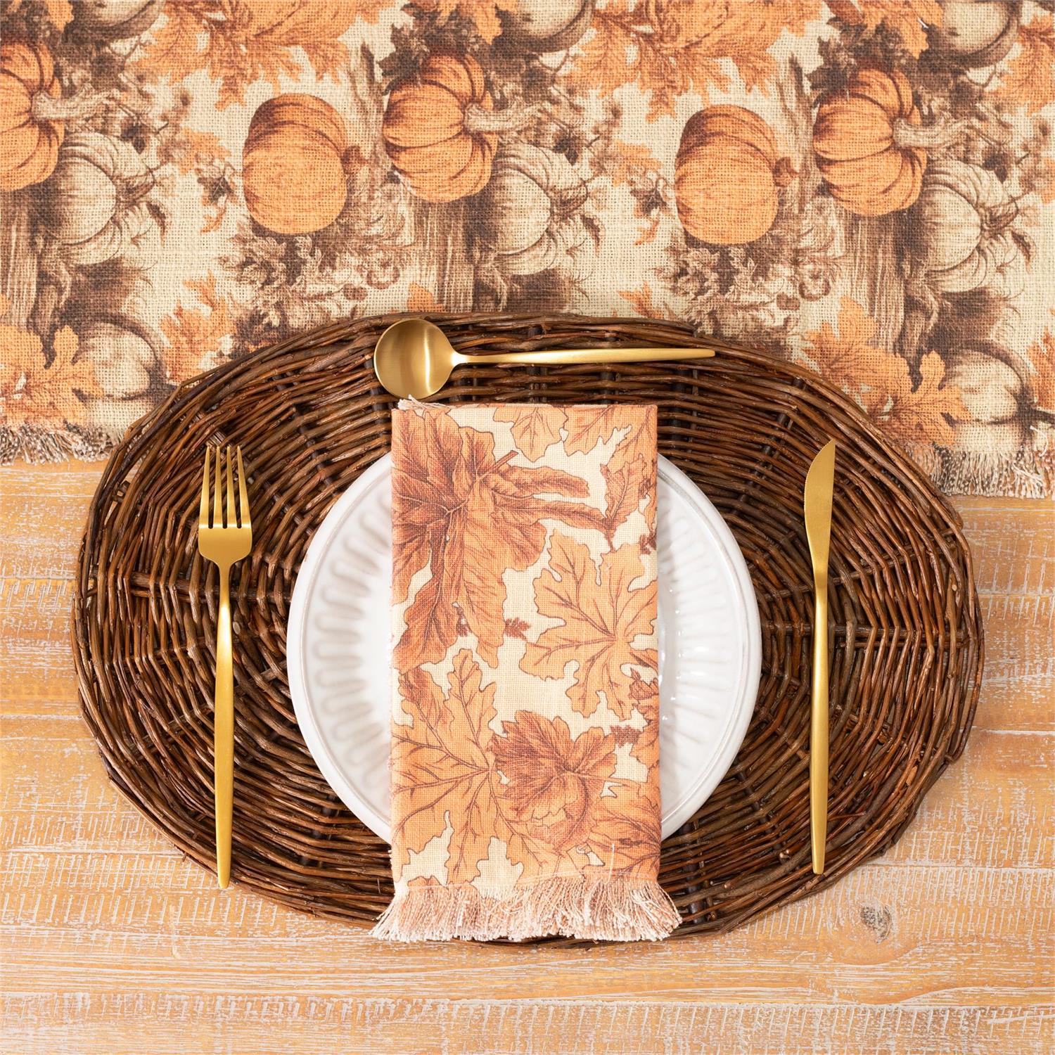 Set of 4 Leaf And Pumpkin Cloth Napkins - Image 4